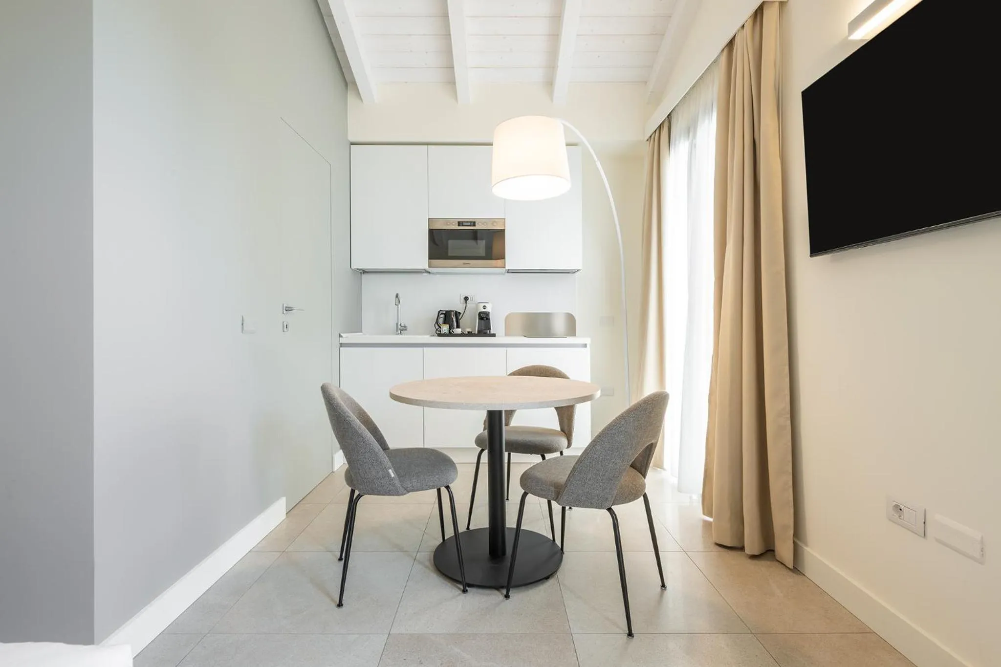 Dining area in Karalin Sonnino Suites