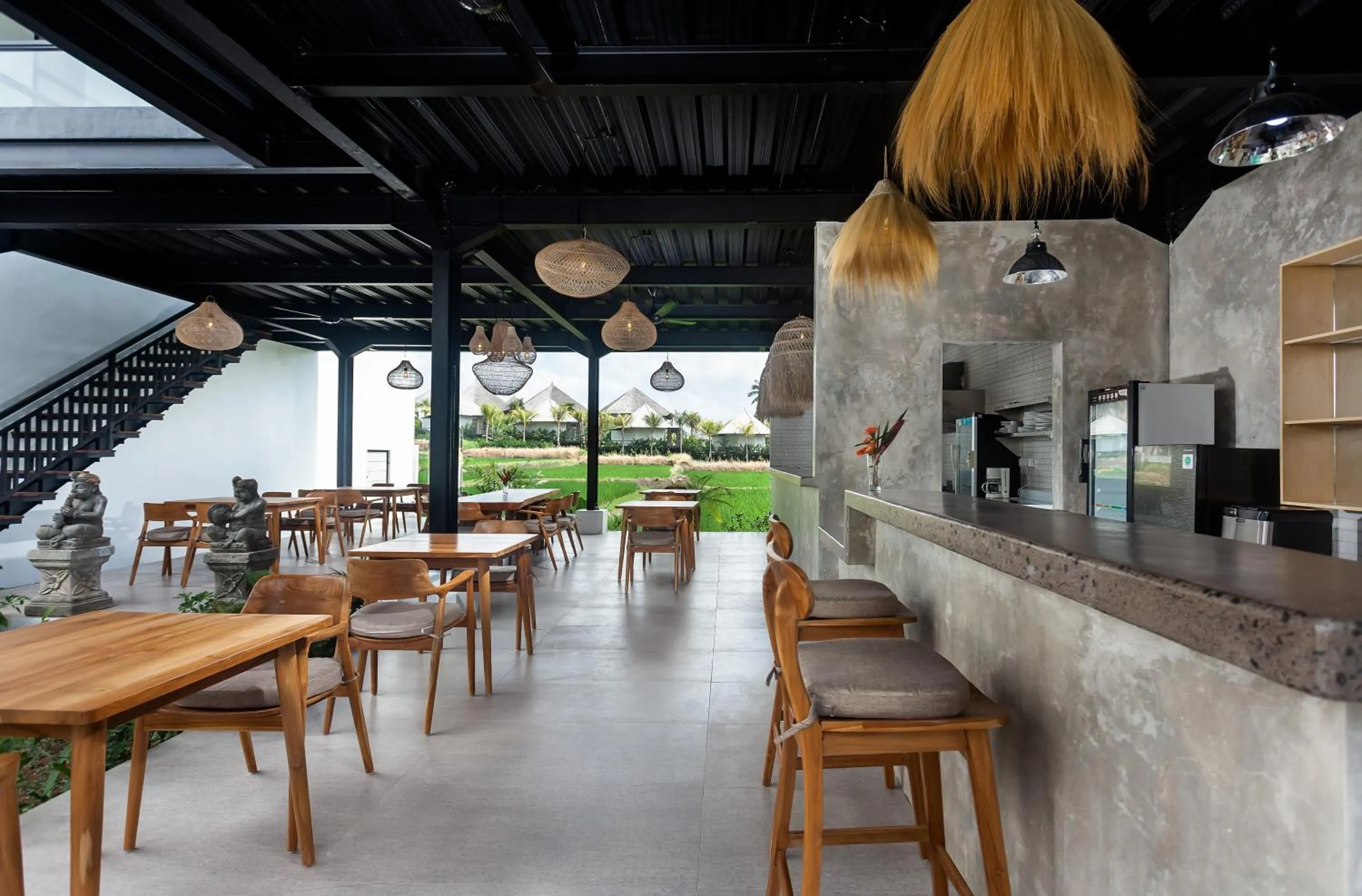 Restaurant/places to eat in Sujiwa Ubud Hotel & Villa