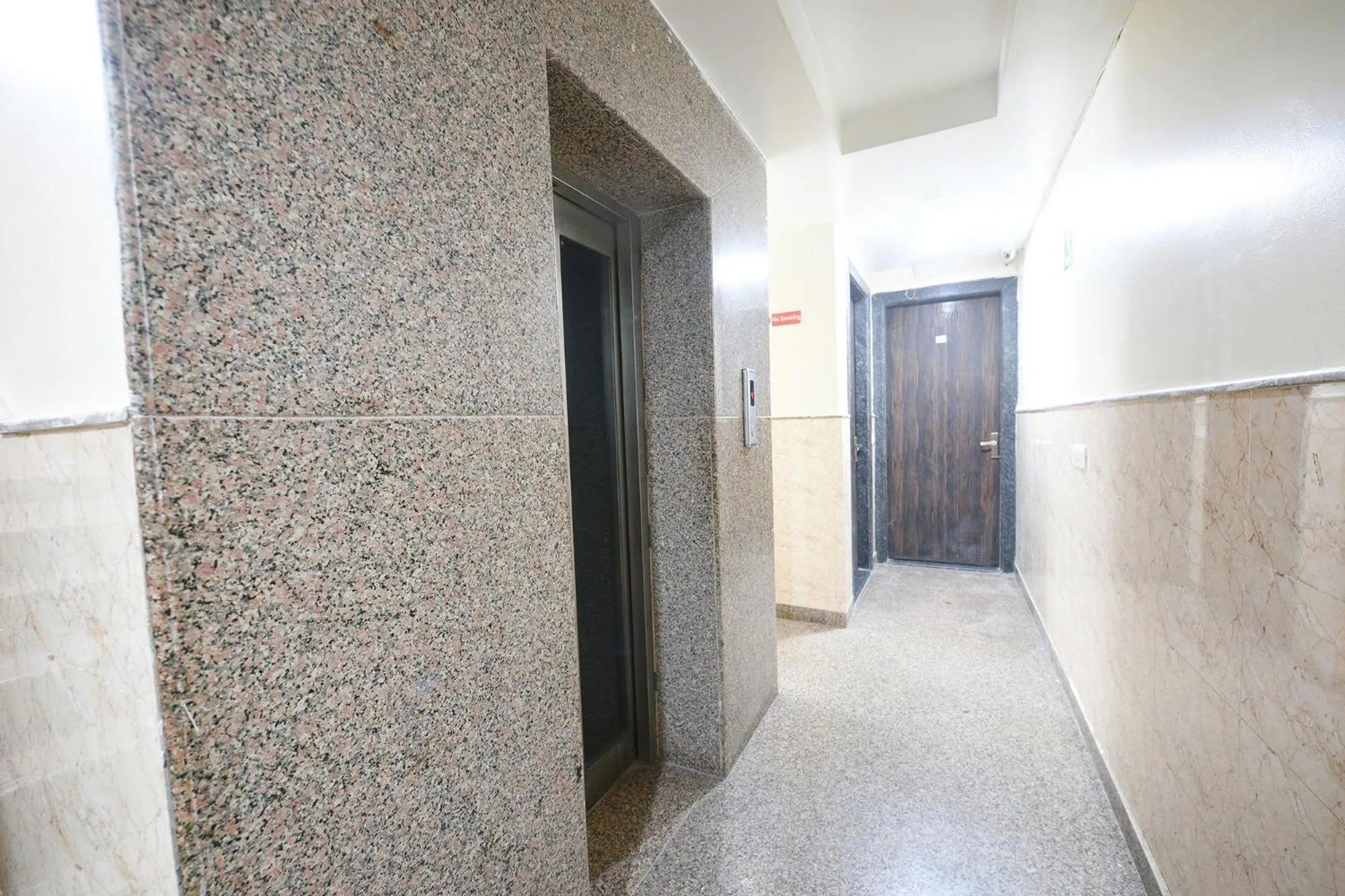 Lobby or reception in Via Moon Light Near Yashobhoomi Convention Centre