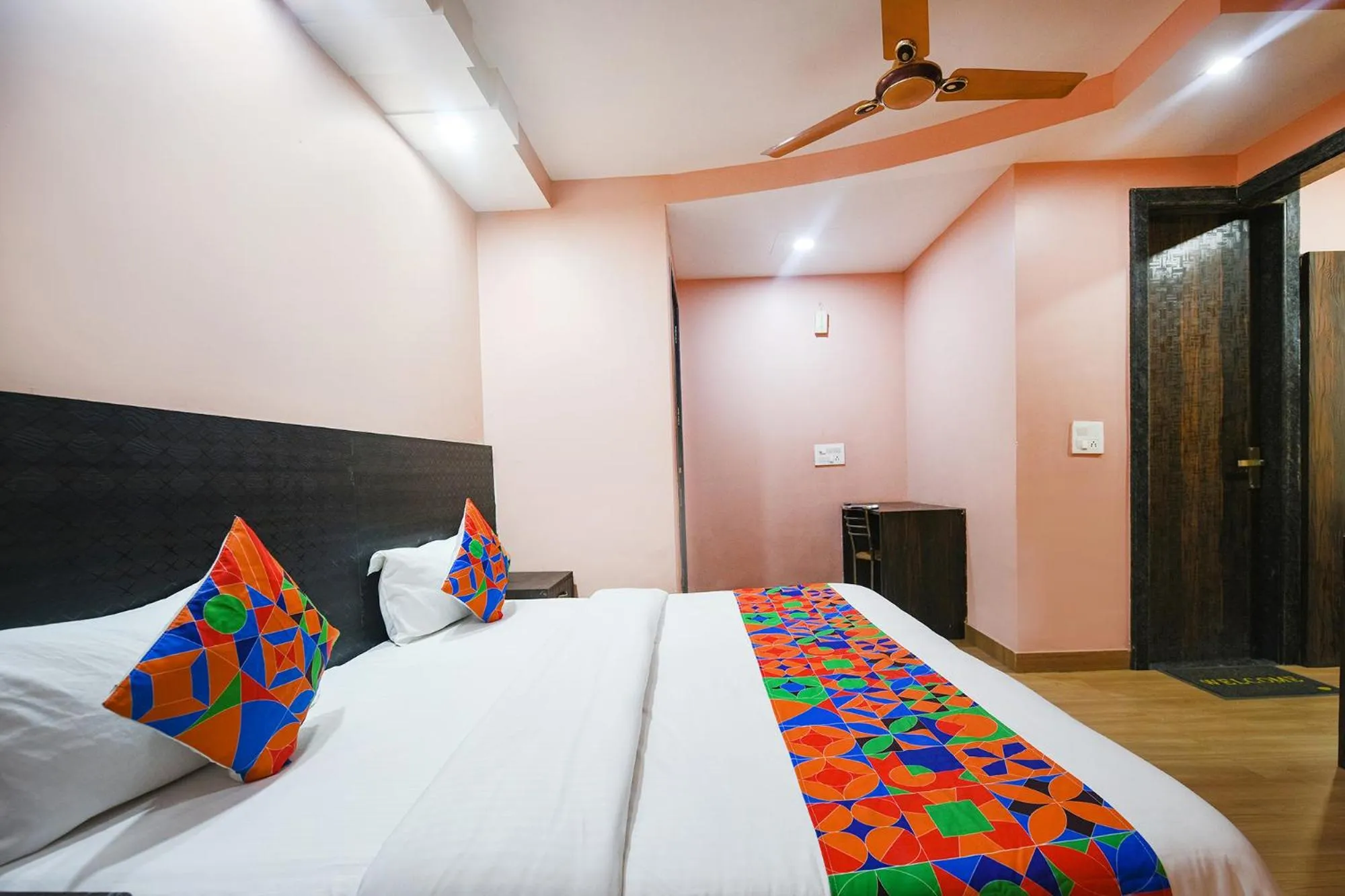 Bed in Via Moon Light Near Yashobhoomi Convention Centre