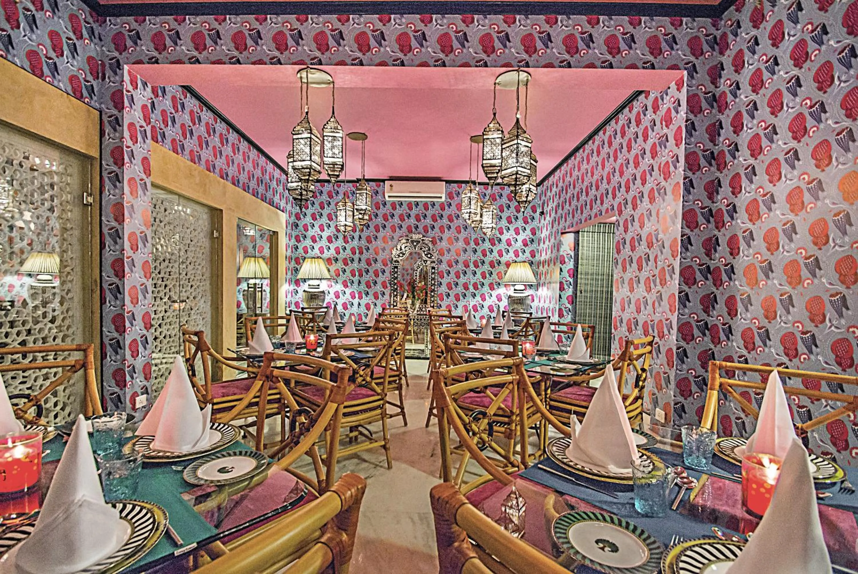 Restaurant/places to eat in Sonaar Haveli