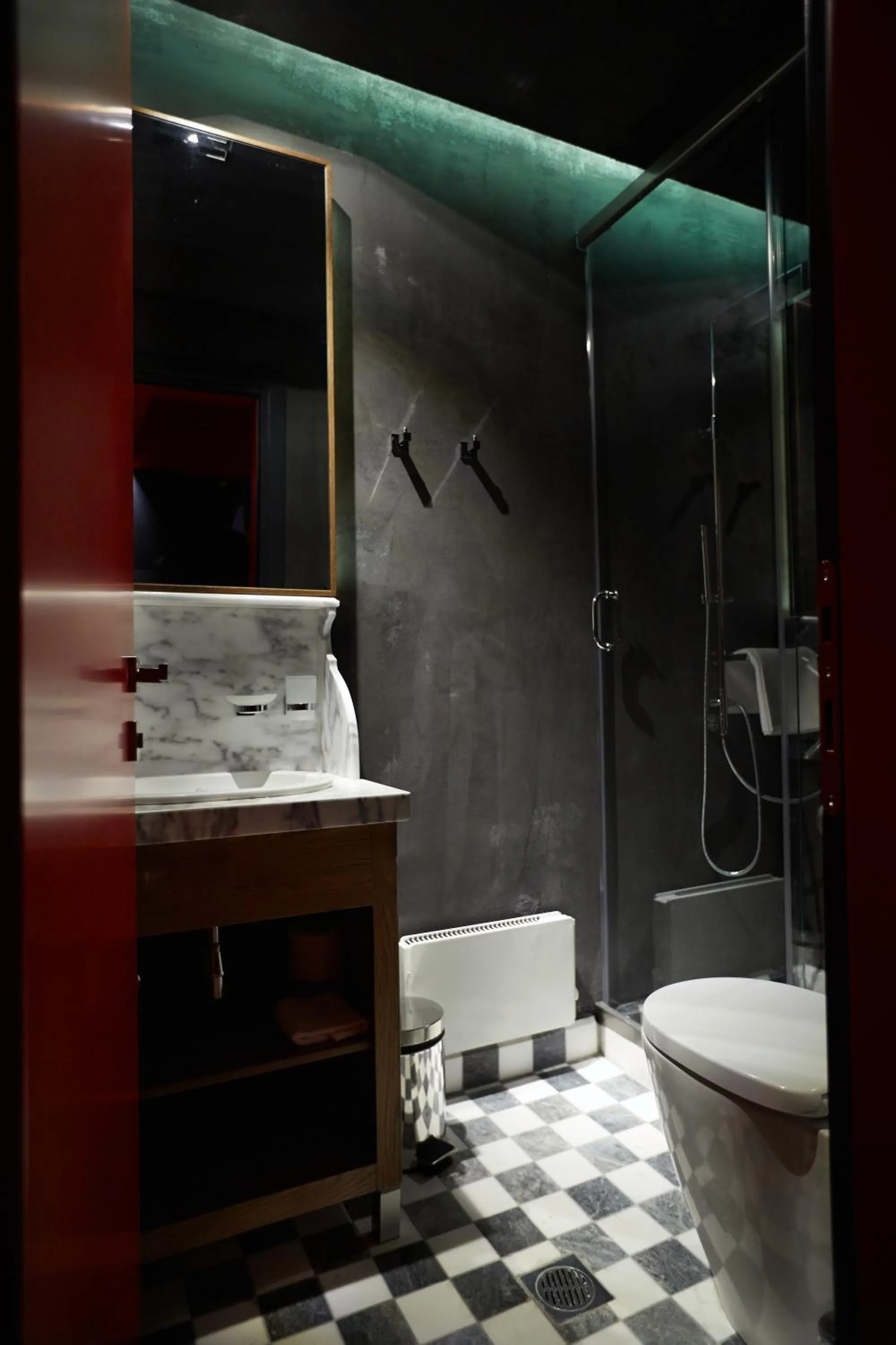 Toilet in Veritas Boutique Art Hotel