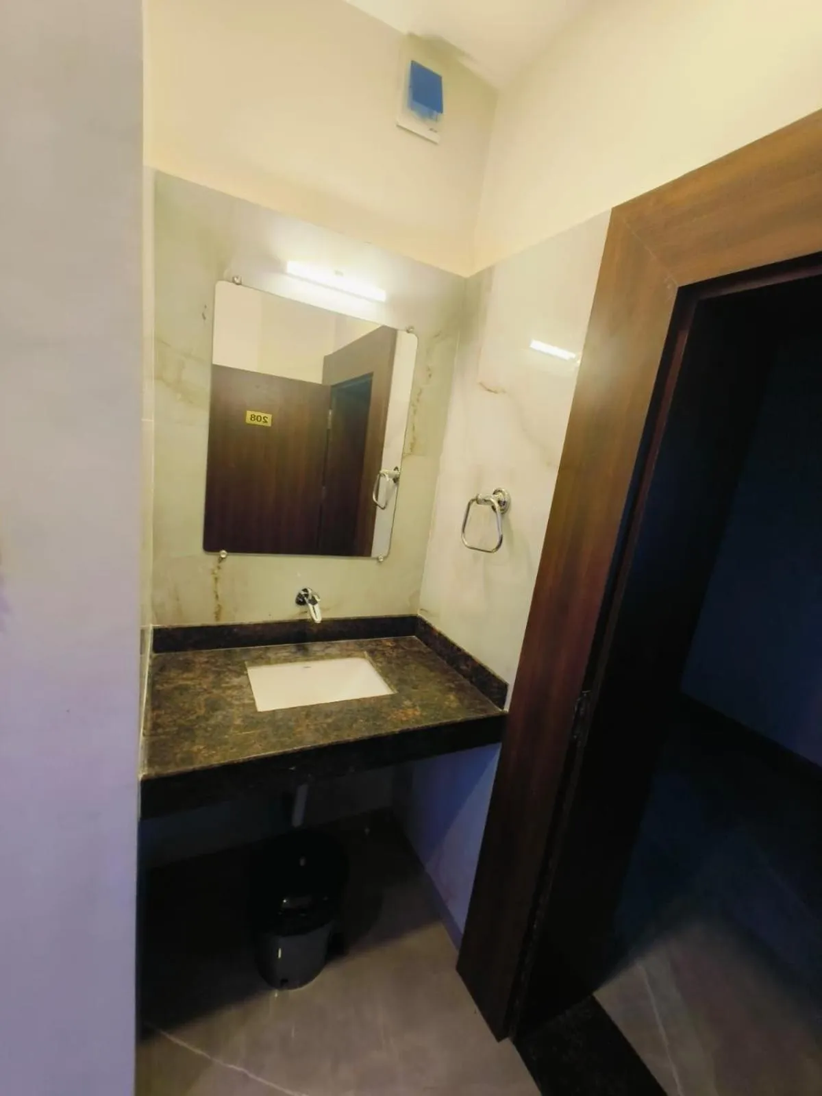 Bathroom in Hotel President Palace, Akkalkot