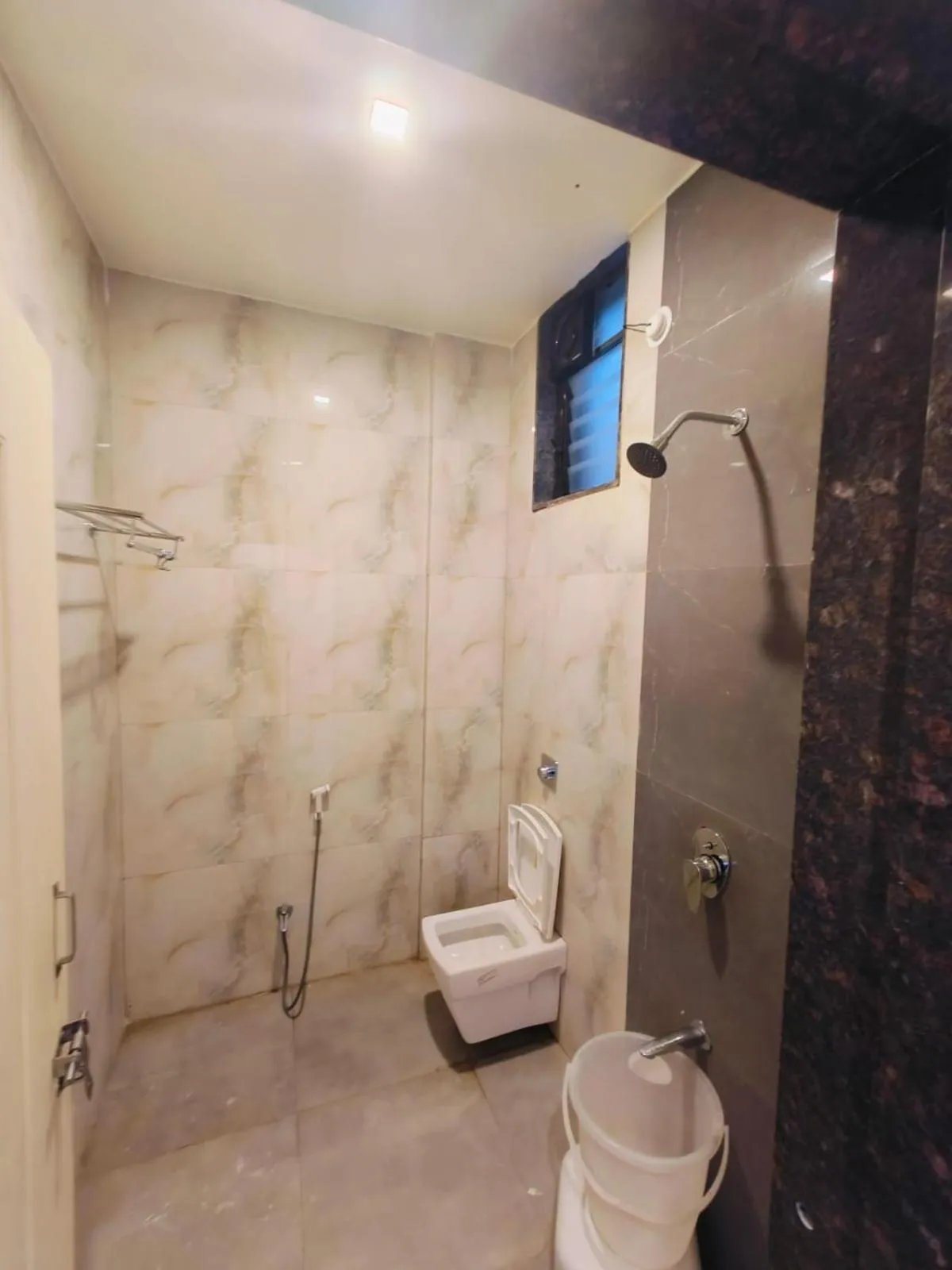 Bathroom in Hotel President Palace, Akkalkot