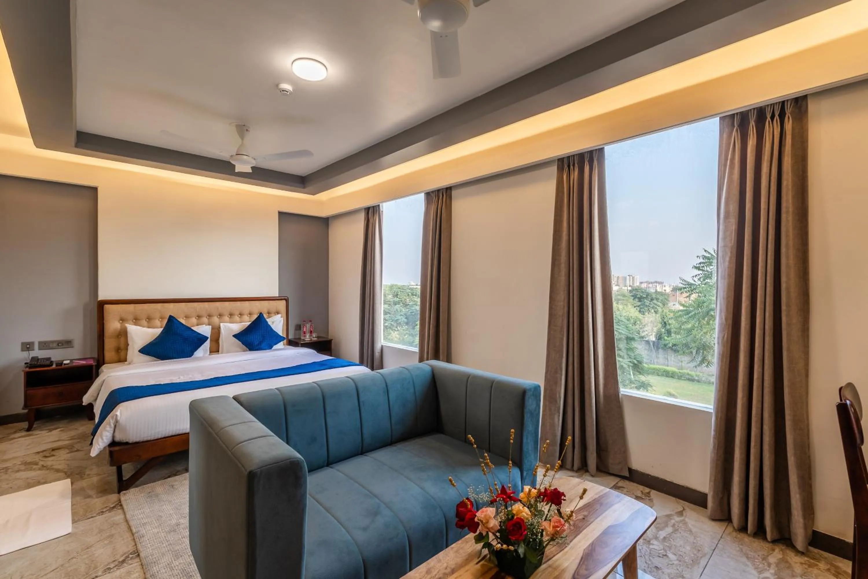 Bedroom, Bed in Clarks Inn Suites Jaipur