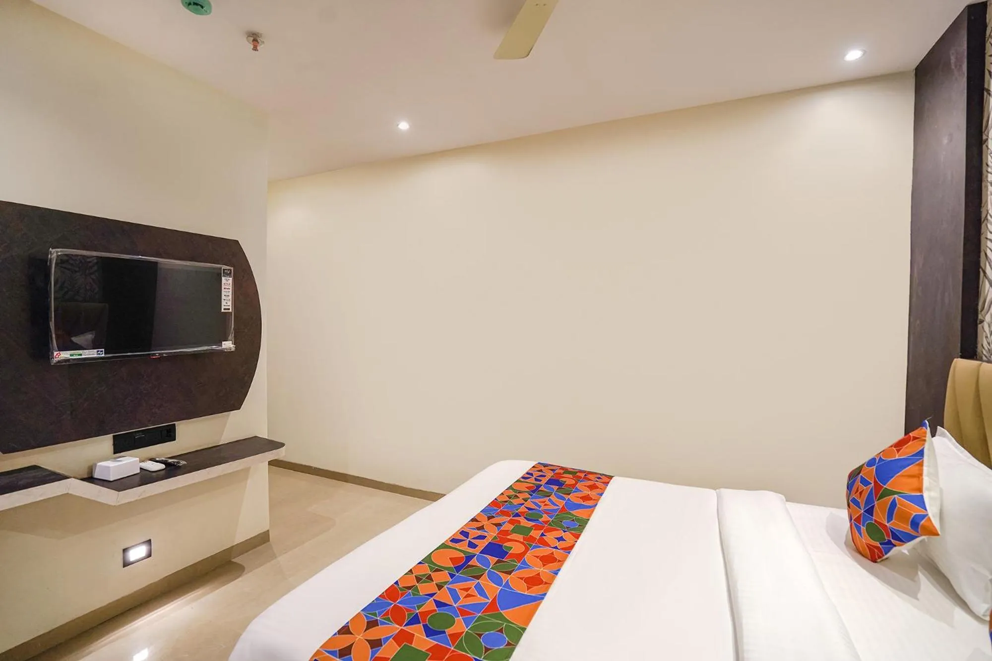 Bed in FabHotel Well Back - Nr BKC