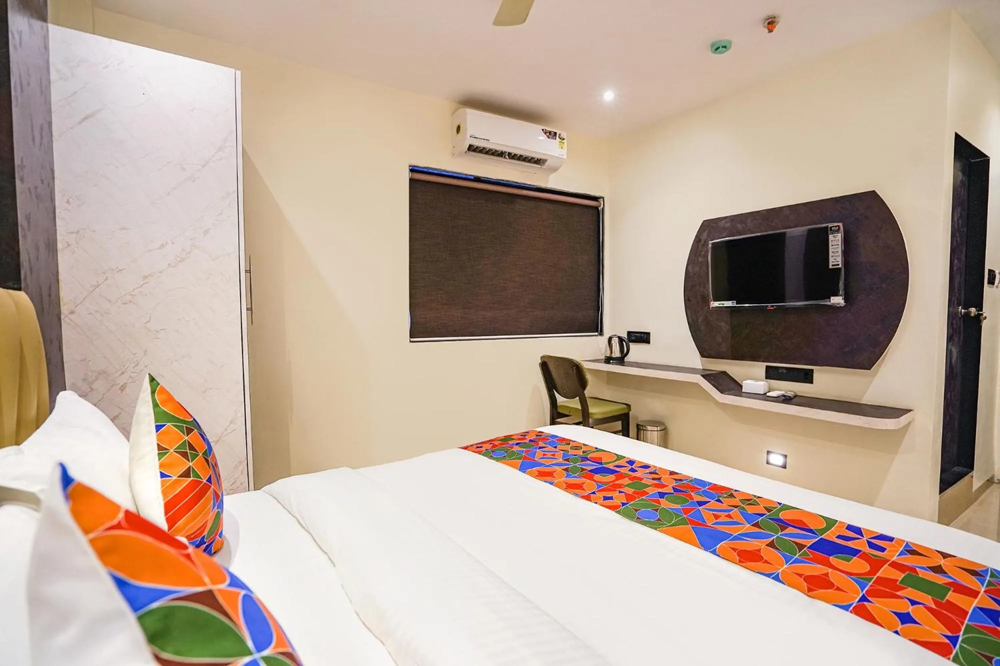 Bed in FabHotel Well Back - Nr BKC