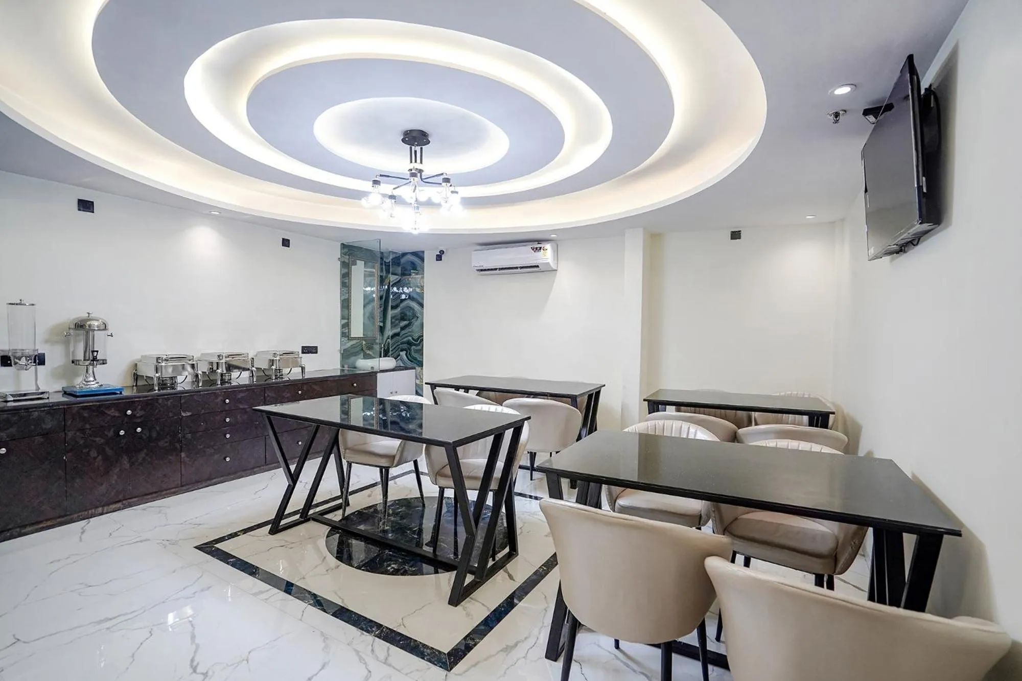 Dining area in FabHotel Well Back - Nr BKC