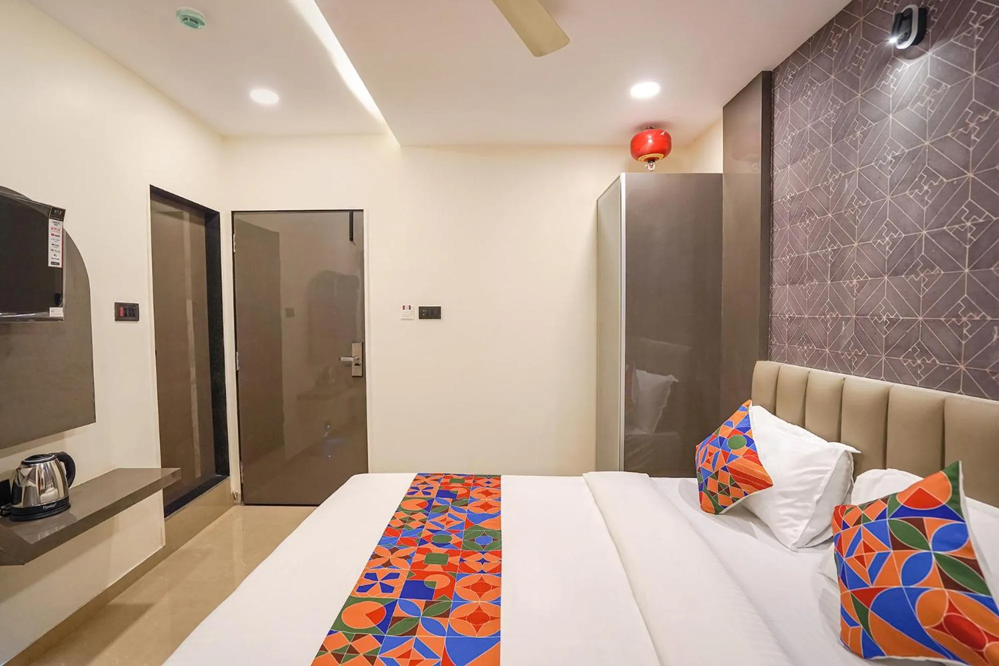 Bed in FabHotel Well Back - Nr BKC