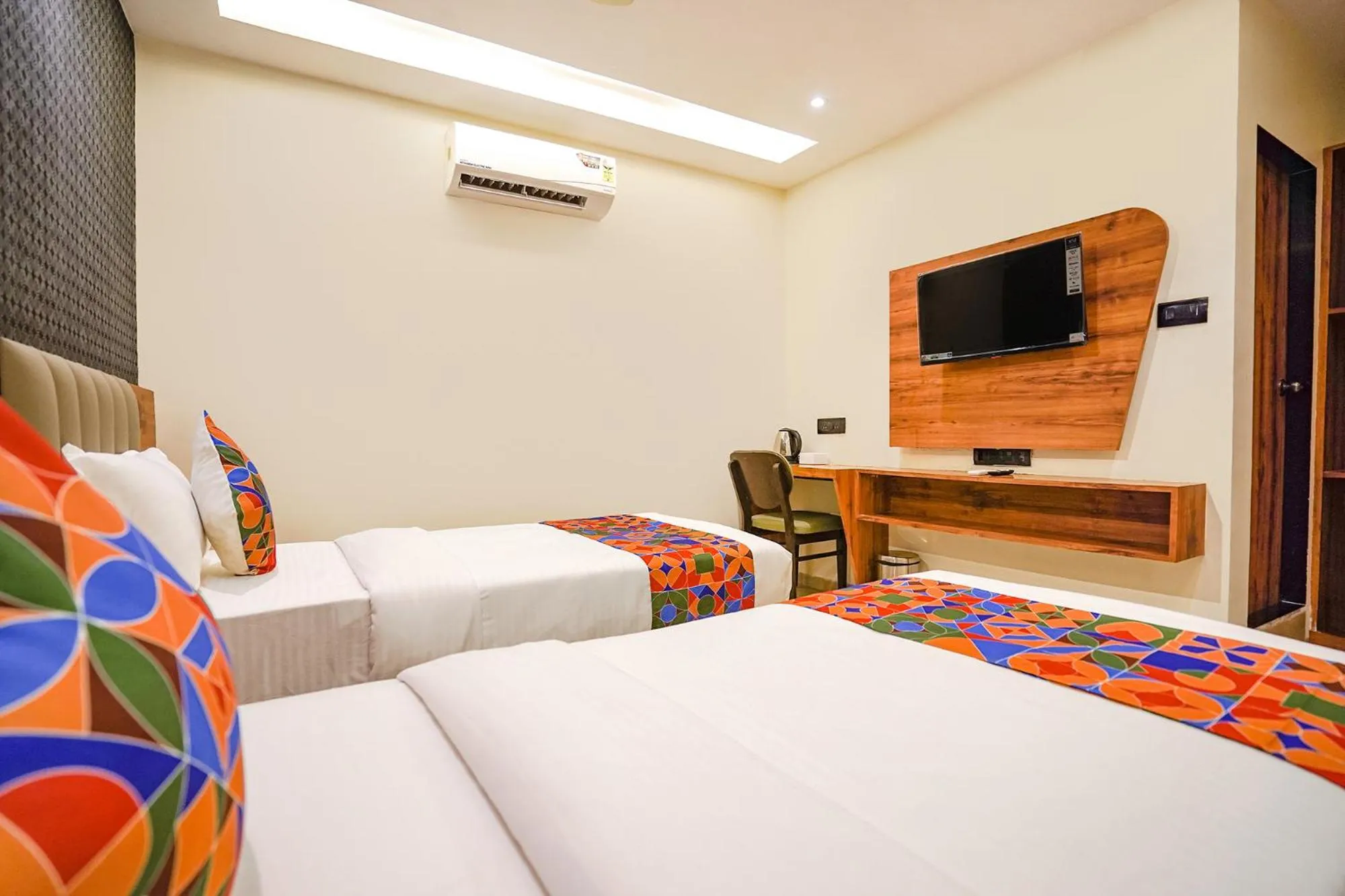 Bed in FabHotel Well Back - Nr BKC