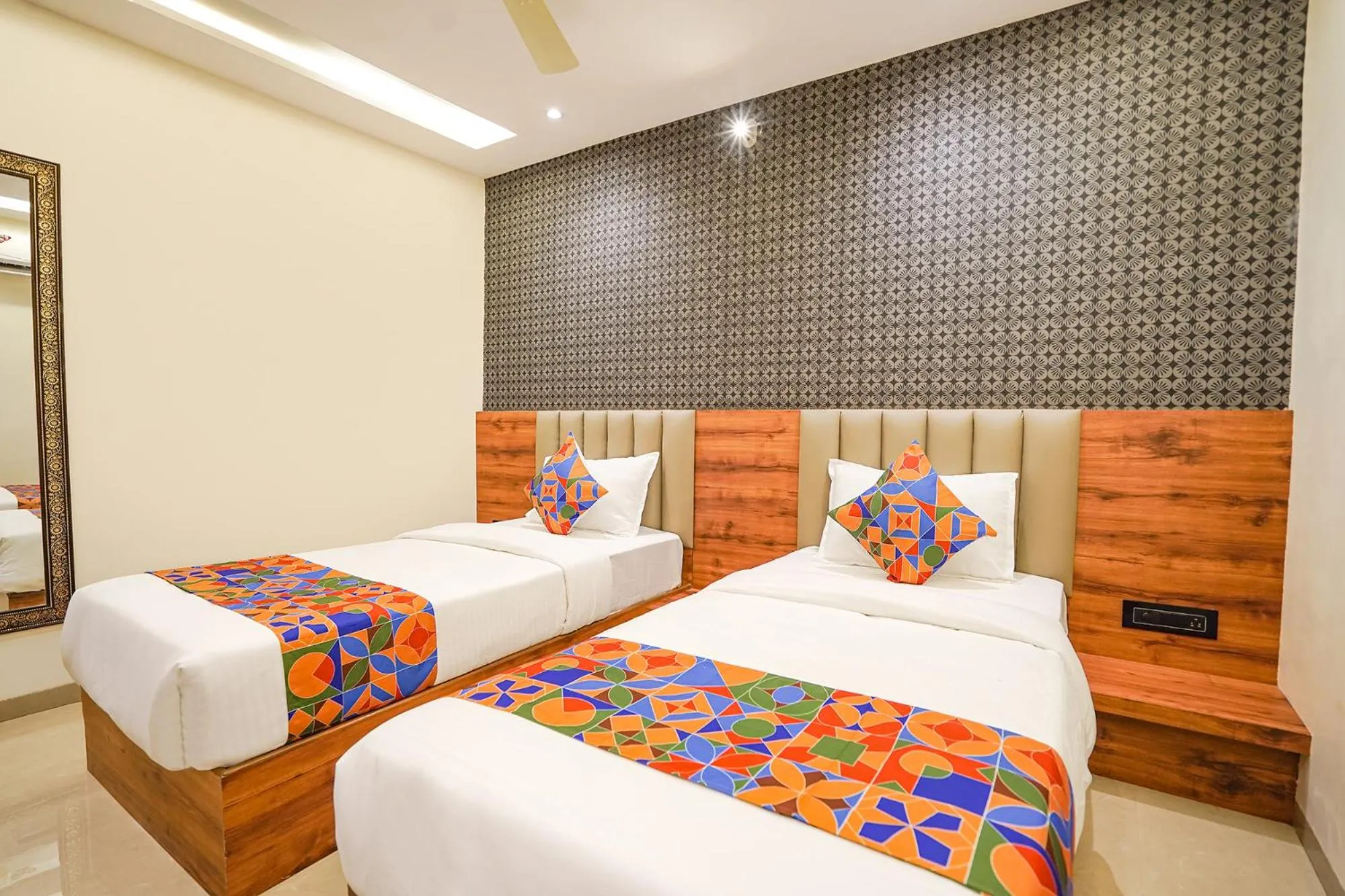 Bed in FabHotel Well Back - Nr BKC
