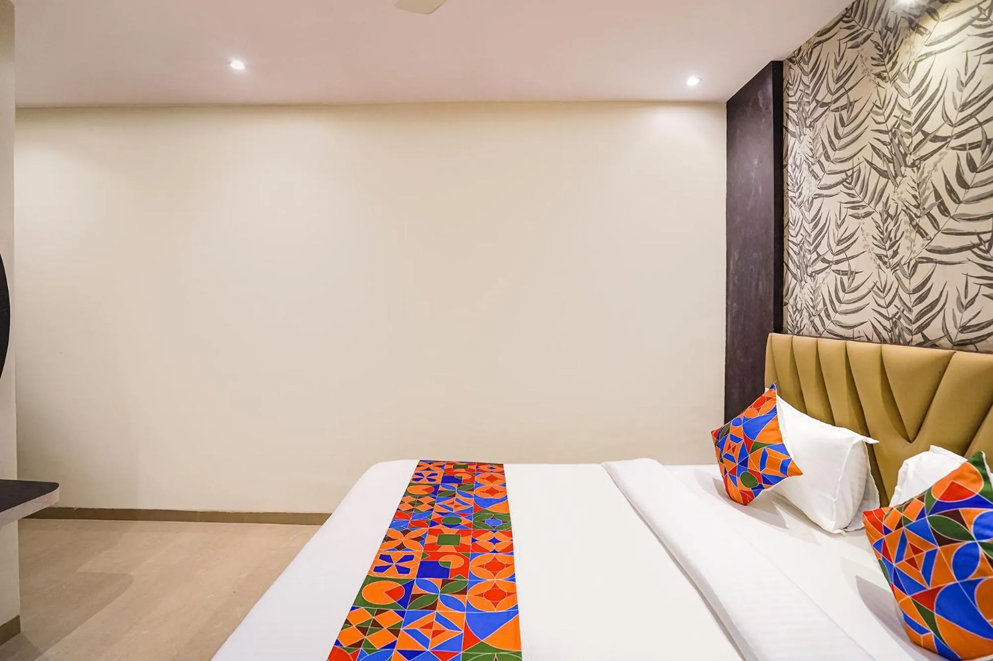 Bed in FabHotel Well Back - Nr BKC