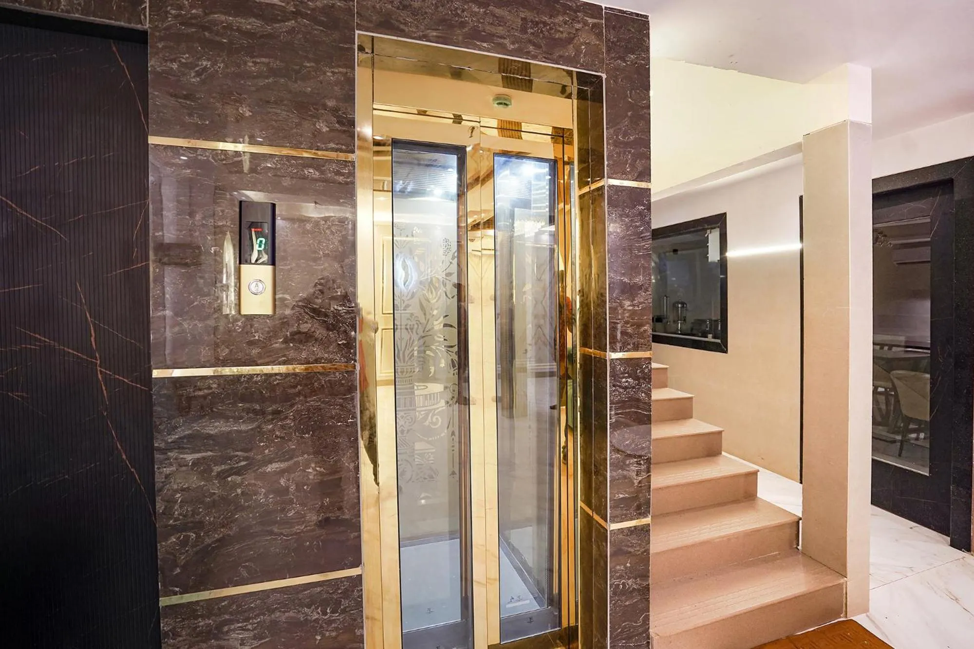 elevator in FabHotel Well Back - Nr BKC