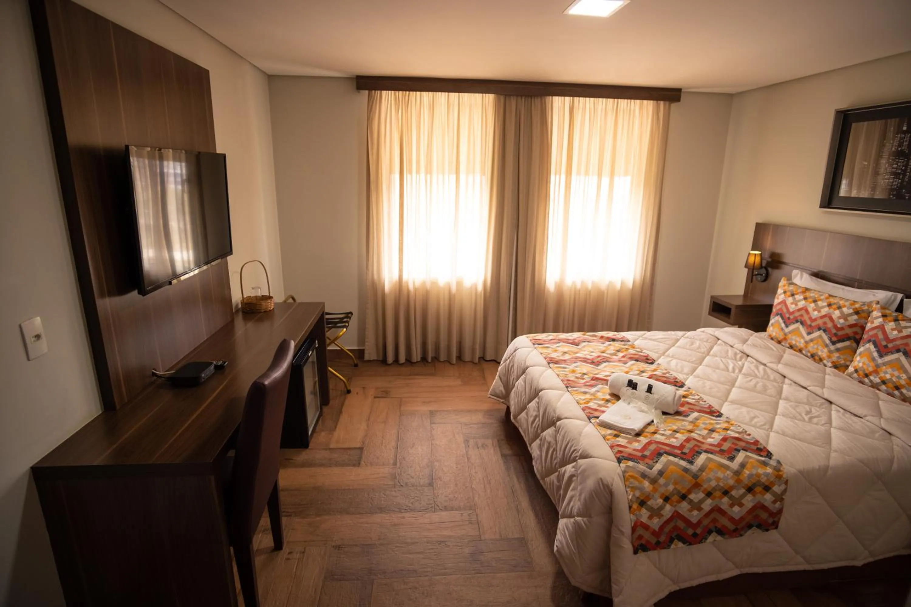 Bed in Padom Business Hotel