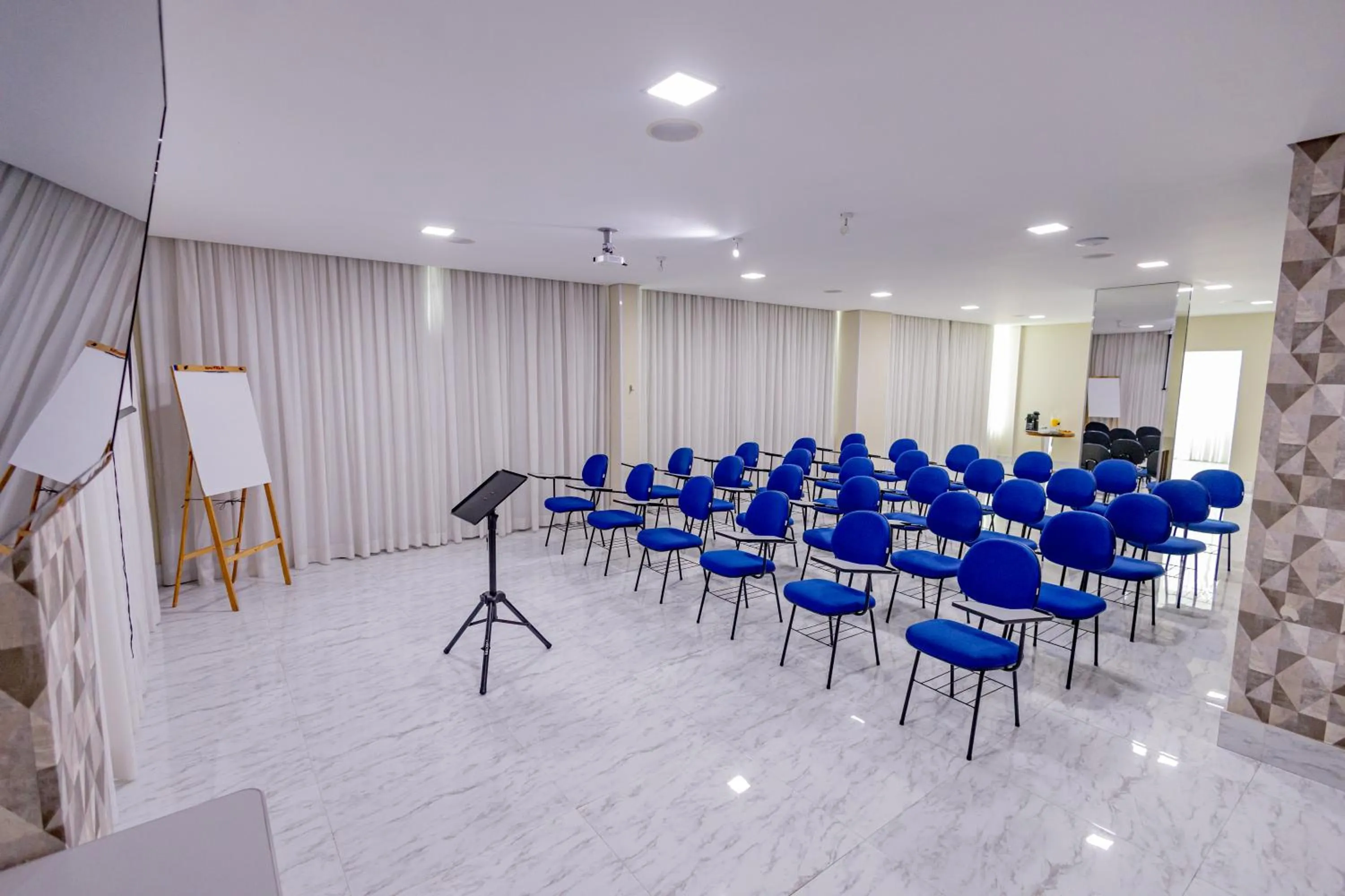 Meeting/conference room in Padom Business Hotel