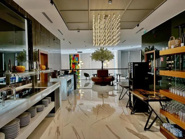 Restaurant/places to eat in ONYX by luna