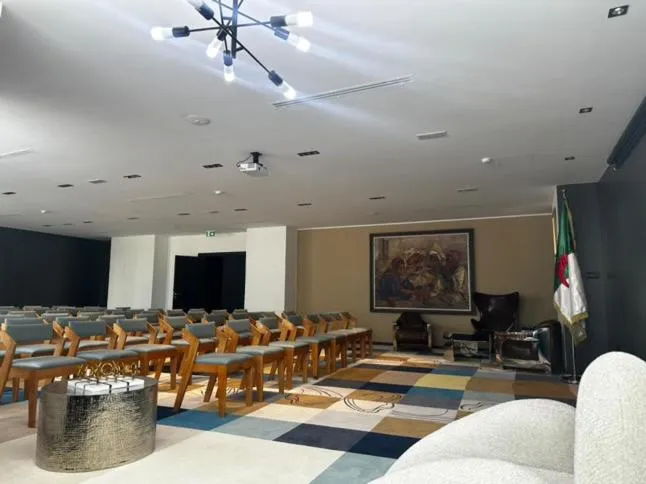 Business facilities in ONYX by luna