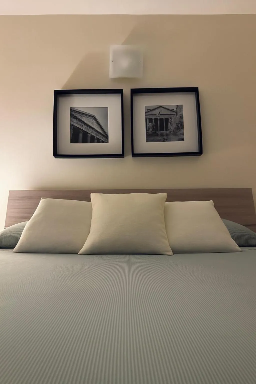 Bed in La Chiostrina al Vaticano