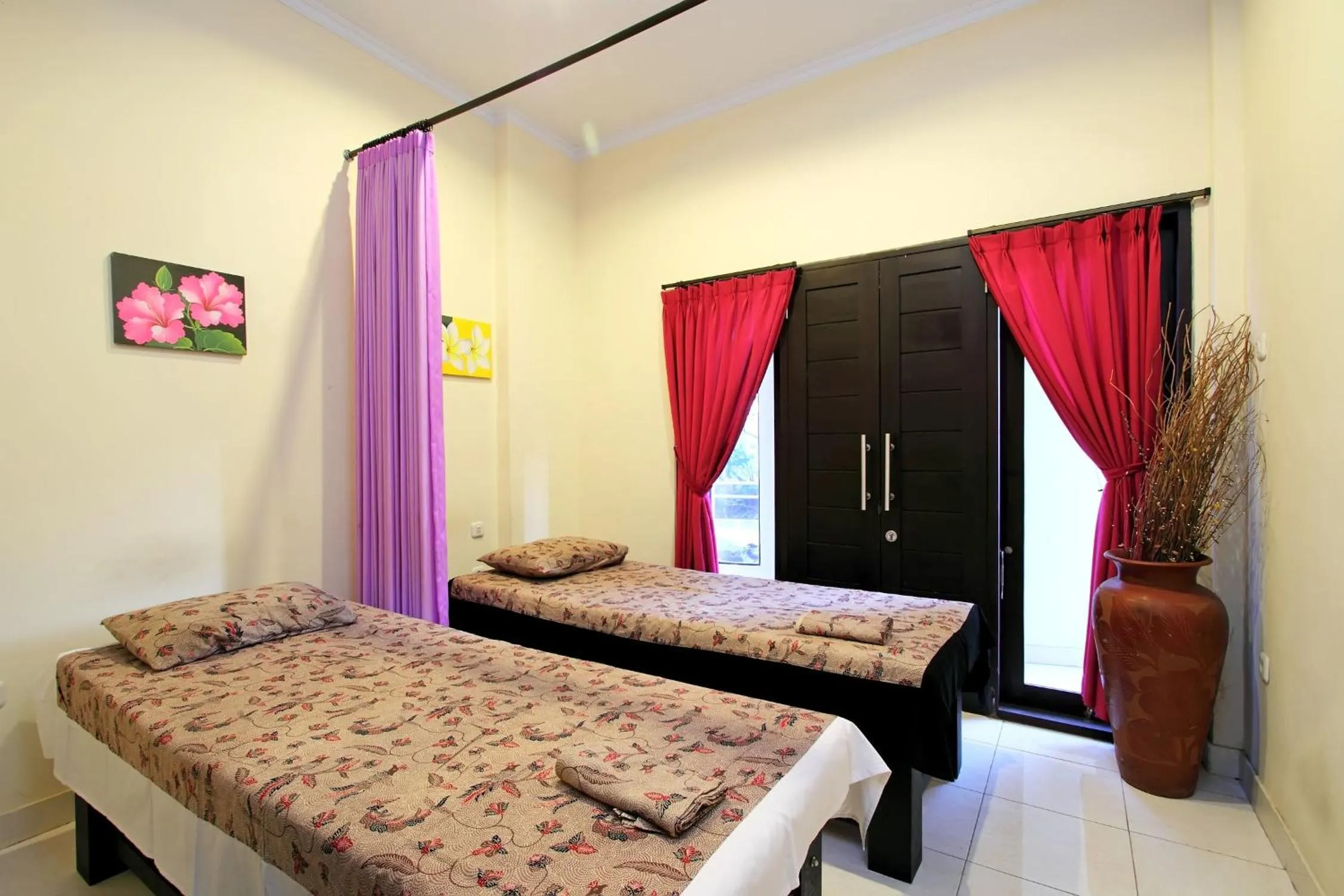 Entertainment, Bed in Ramantika Bali House