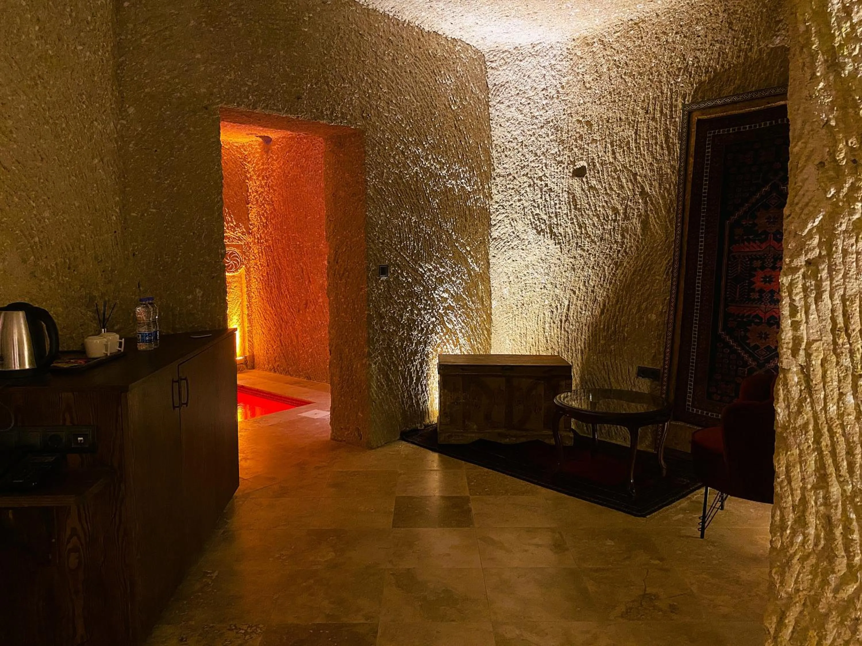 Coffee/tea facilities in Zümrütü anka cave