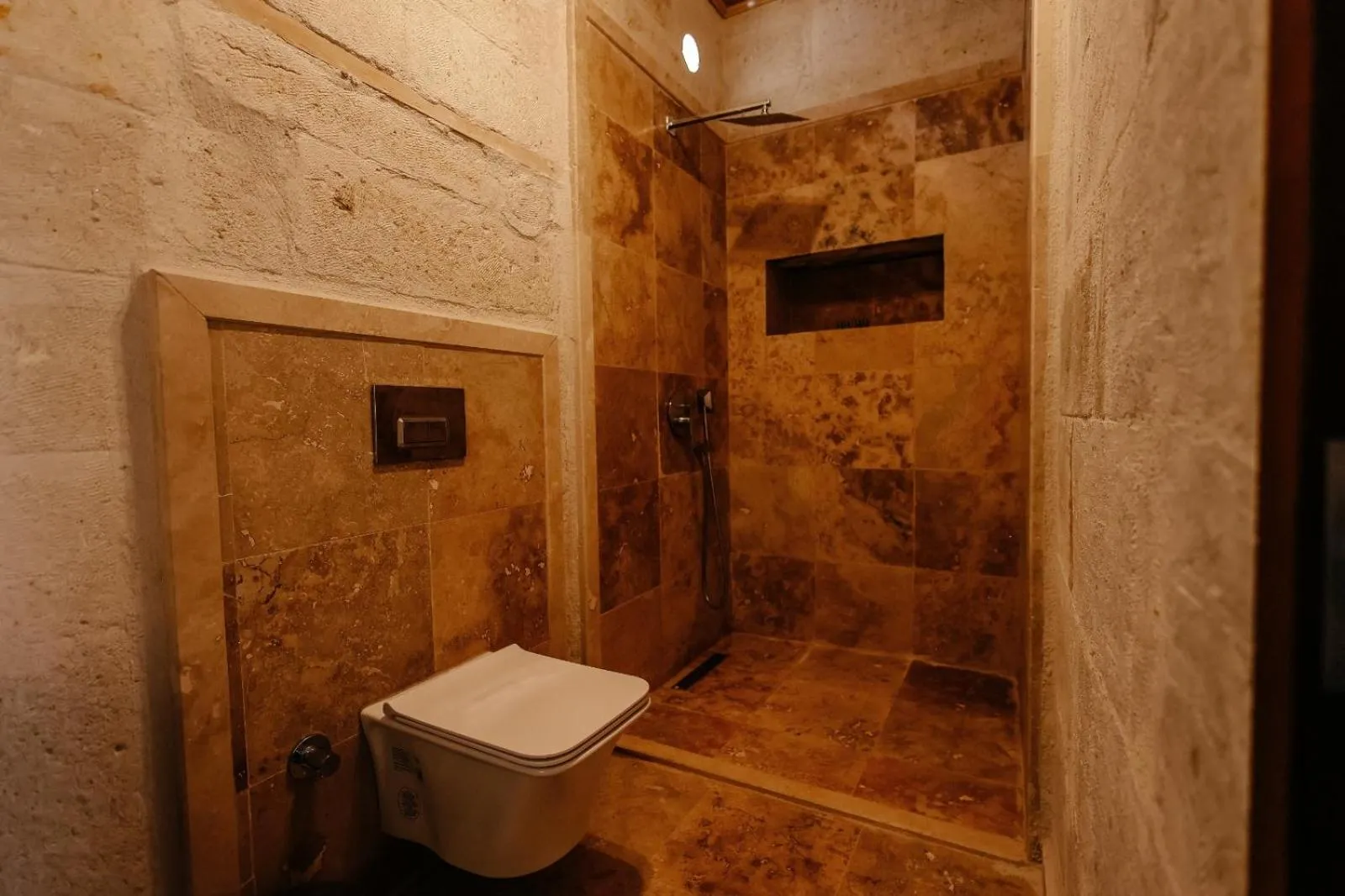 Bathroom in Zümrütü Anka Cave