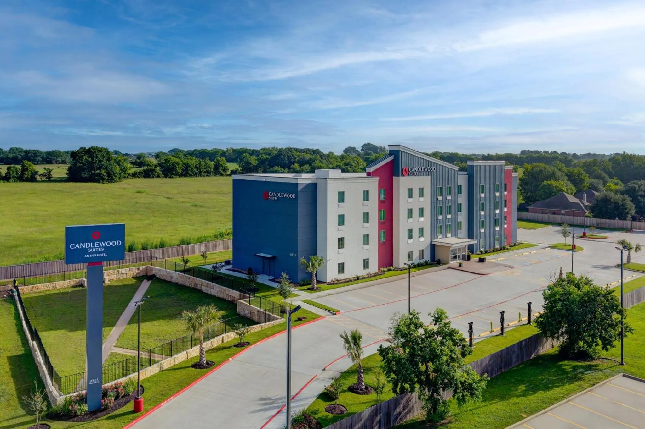 Property building in Candlewood Suites Navasota by IHG
