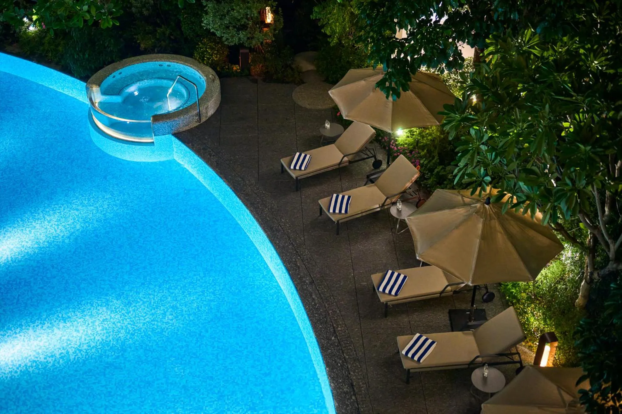 Swimming pool in InterContinental Taichung by IHG