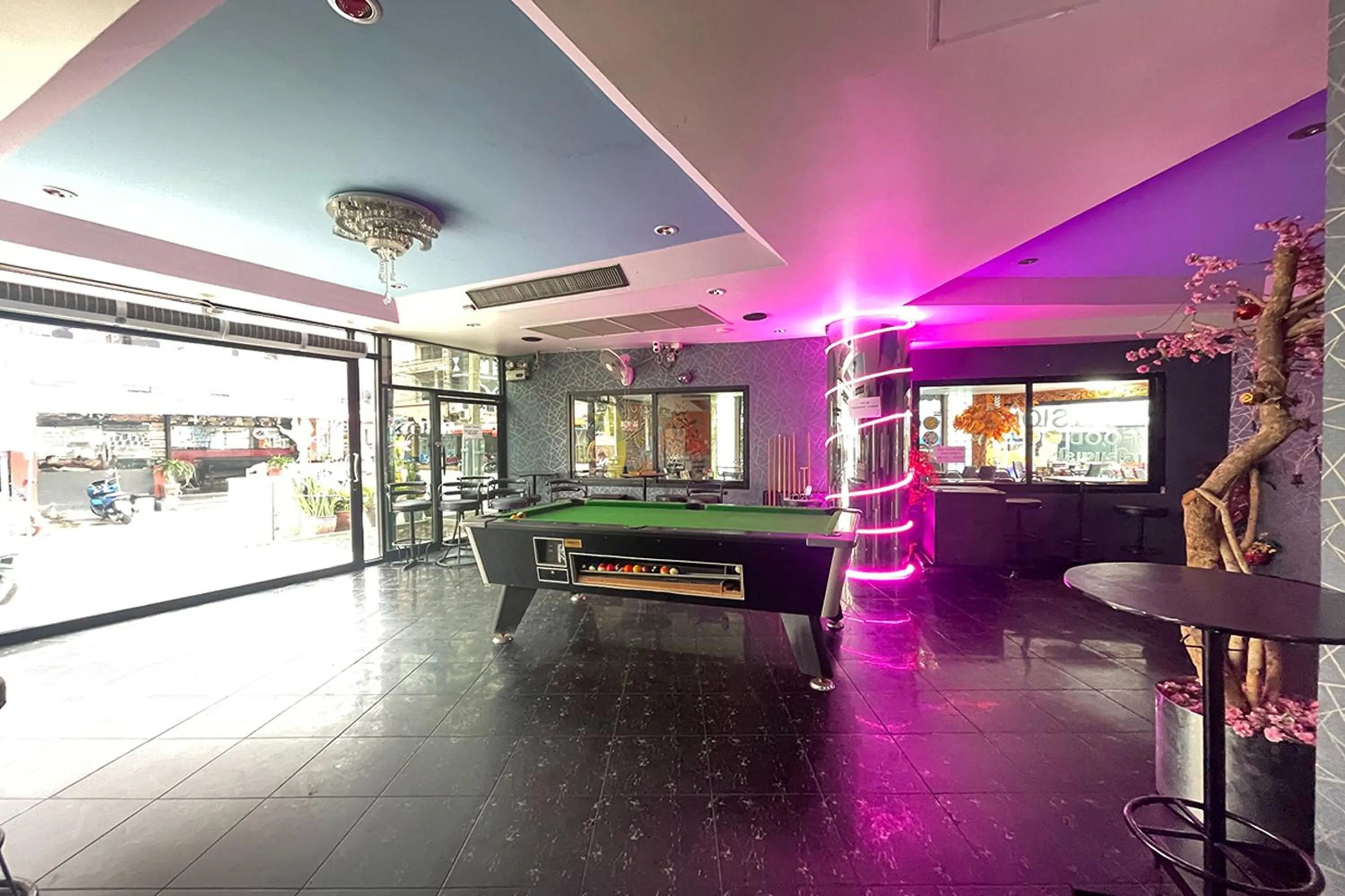 Billiard in Koenig Hotel Pattaya