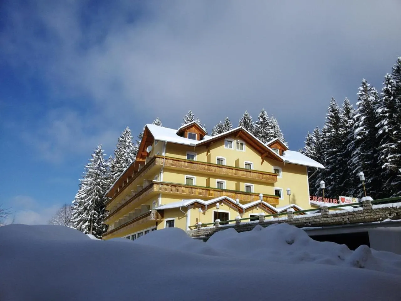 Facade/entrance in LiebesNesterl Bergwirt - Boutique Hotel