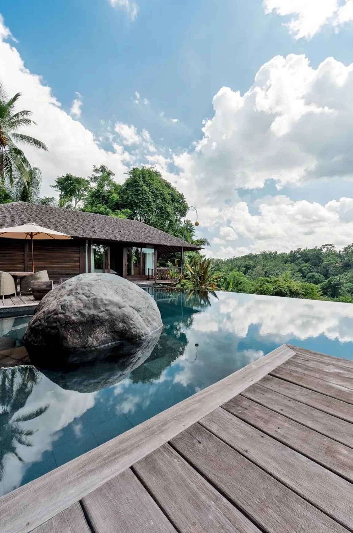 Swimming pool in Kamaniiya River Villa Sayan - Ubud