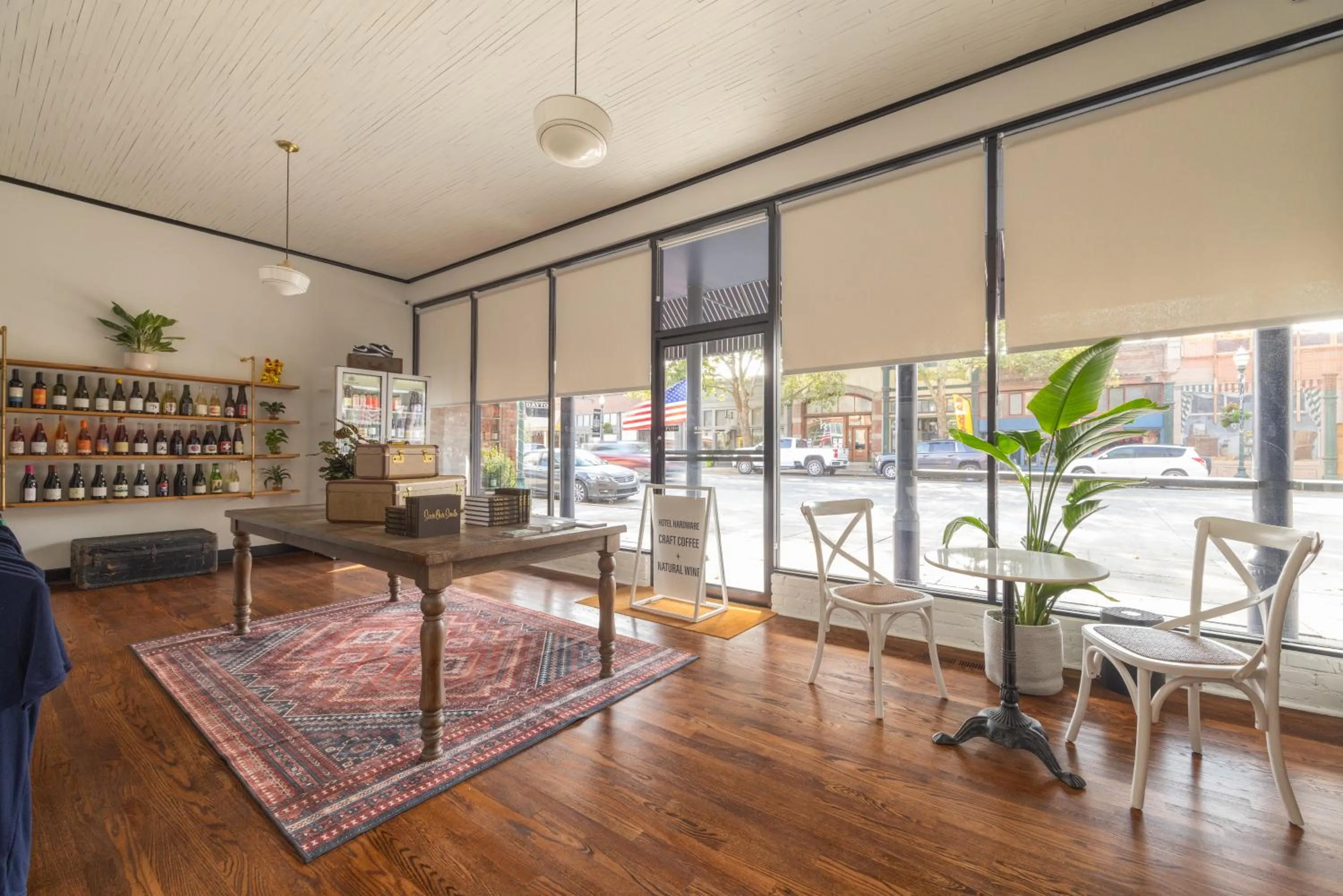 On-site shops in Hotel Hardware