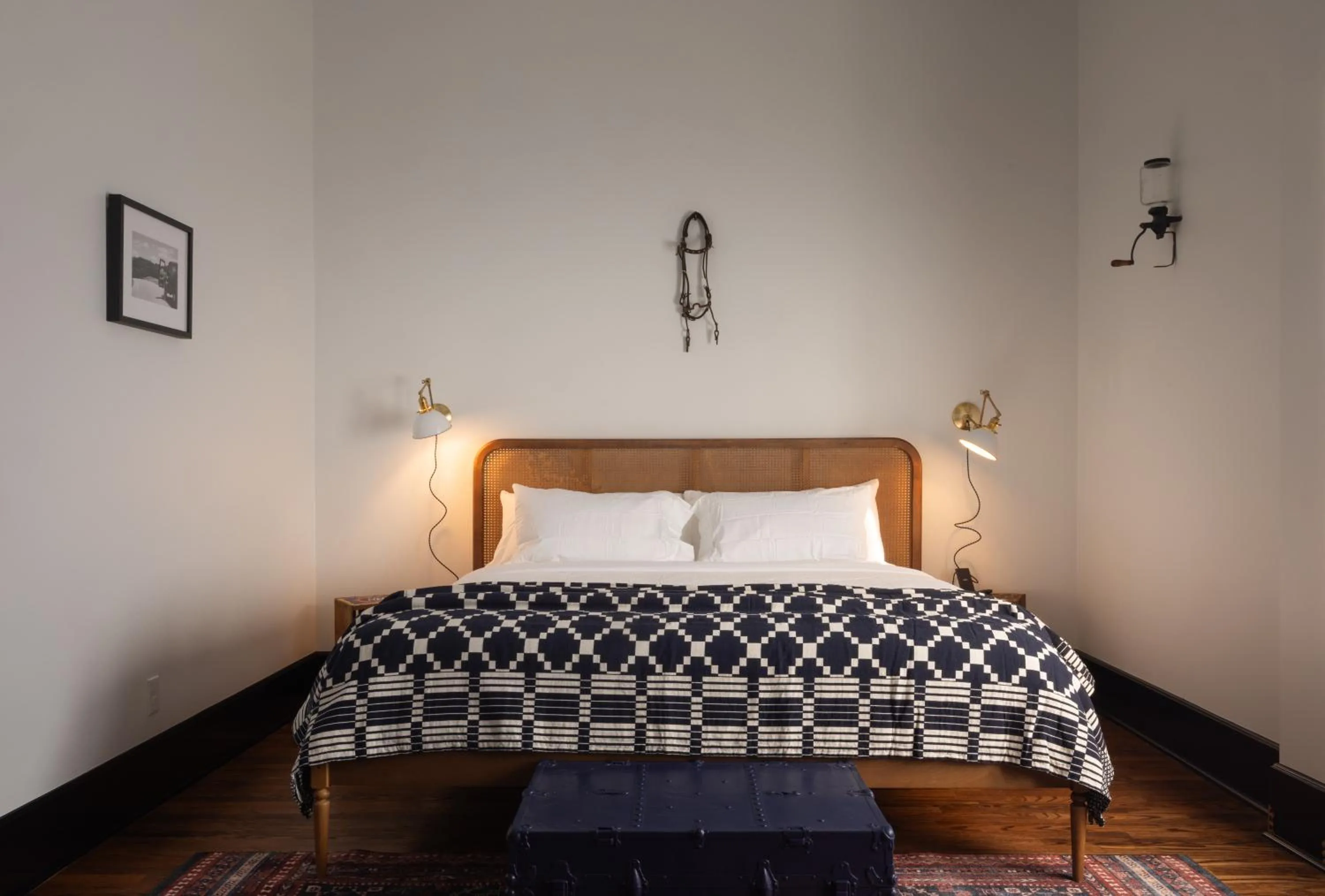 Bed in Hotel Hardware