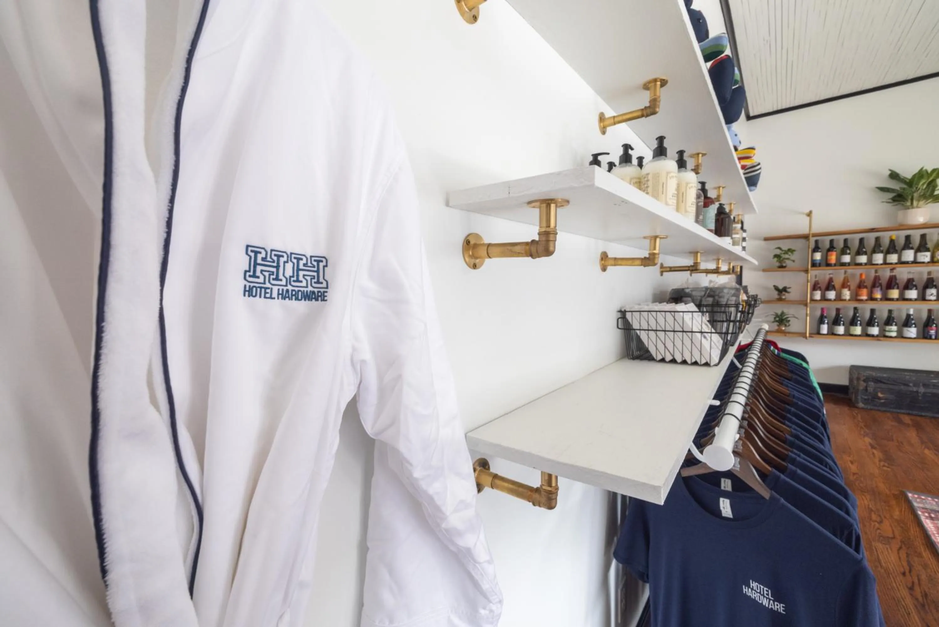 On-site shops in Hotel Hardware