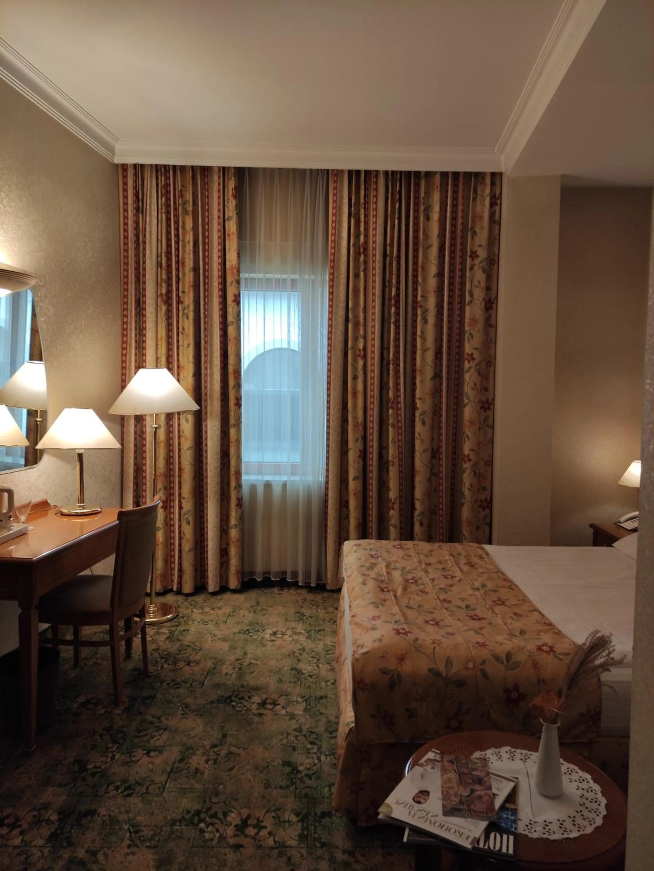 Bed in Hotel Turist - City Center