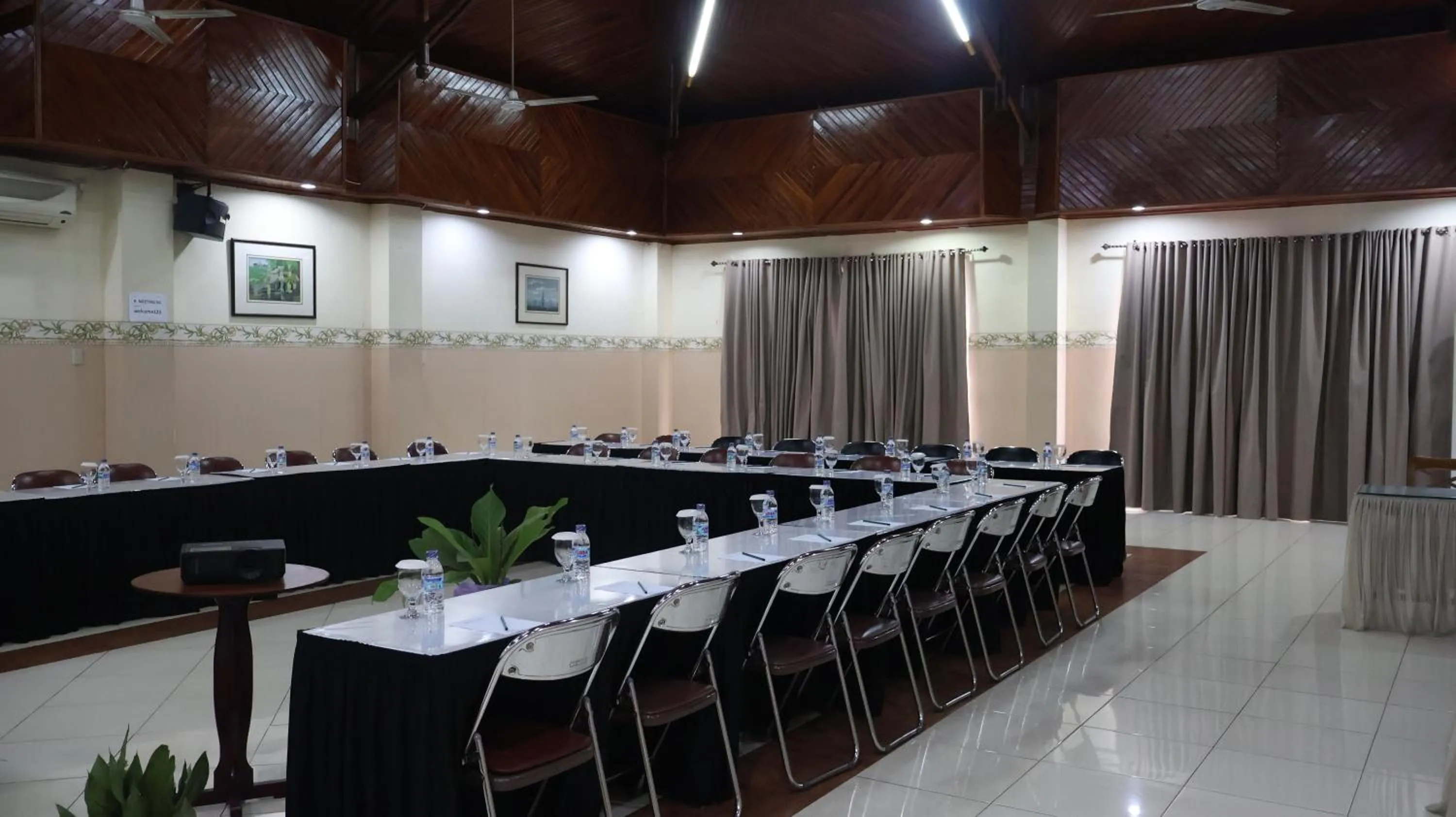 Meeting/conference room in Nikita Hotel