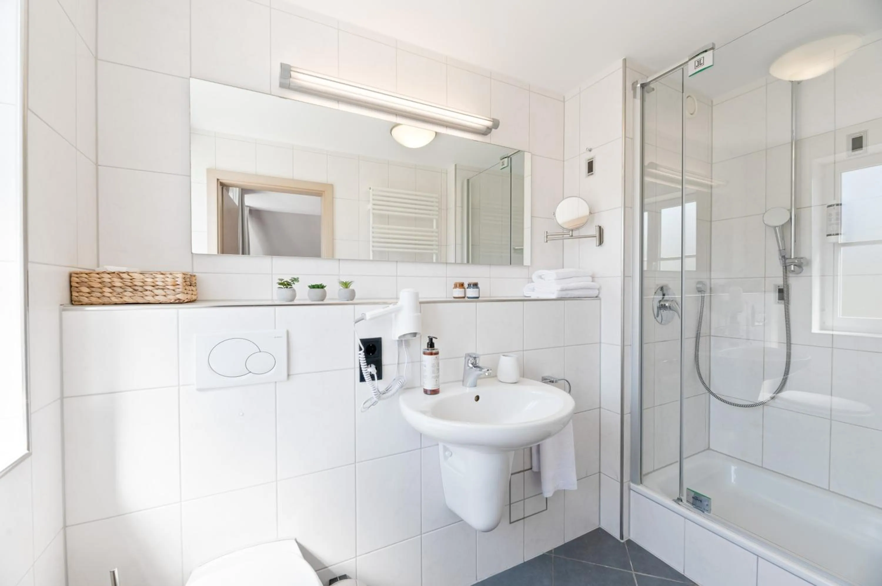 Shower in Gästehaus Andrea