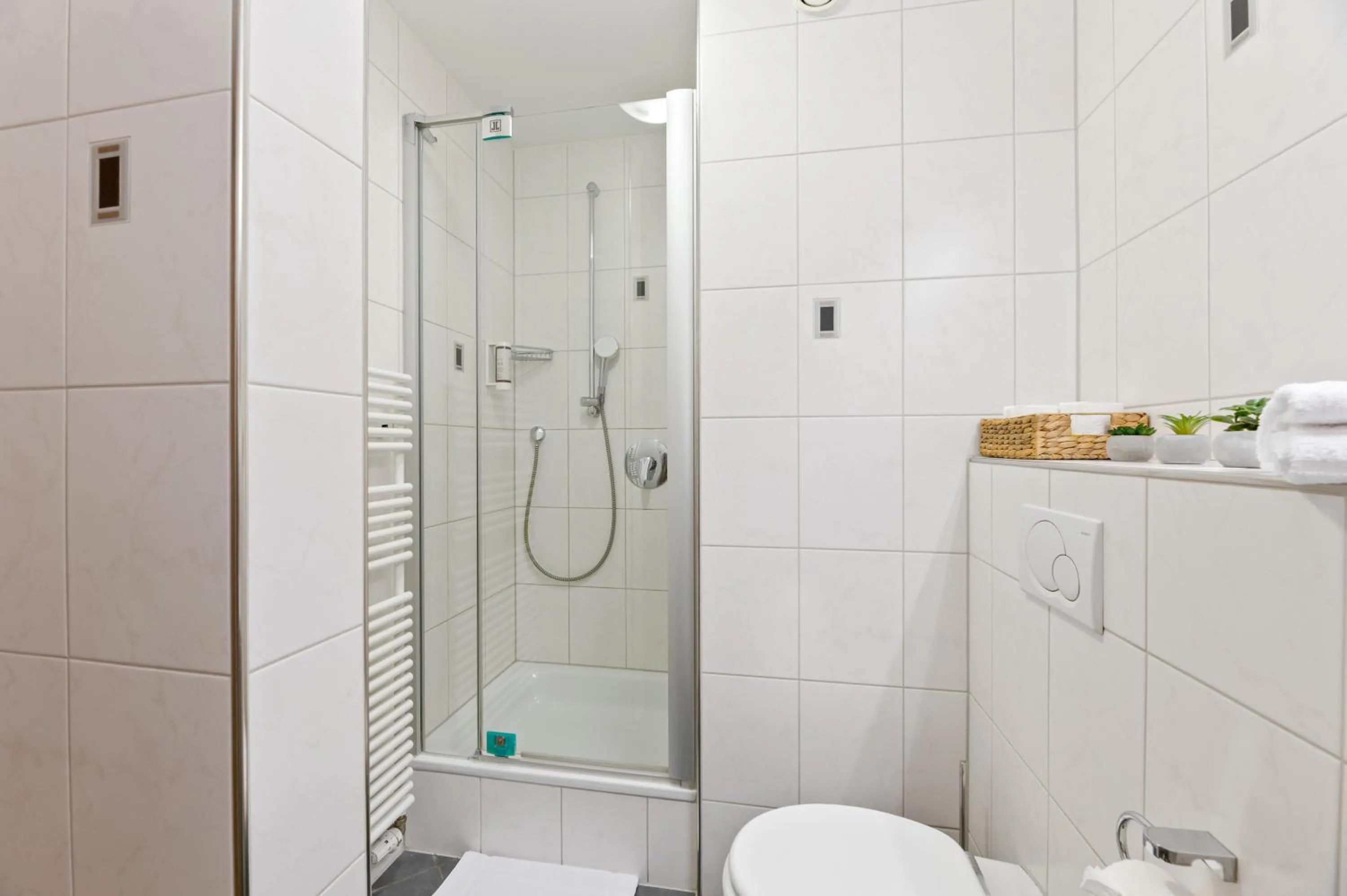 Shower in Gästehaus Andrea