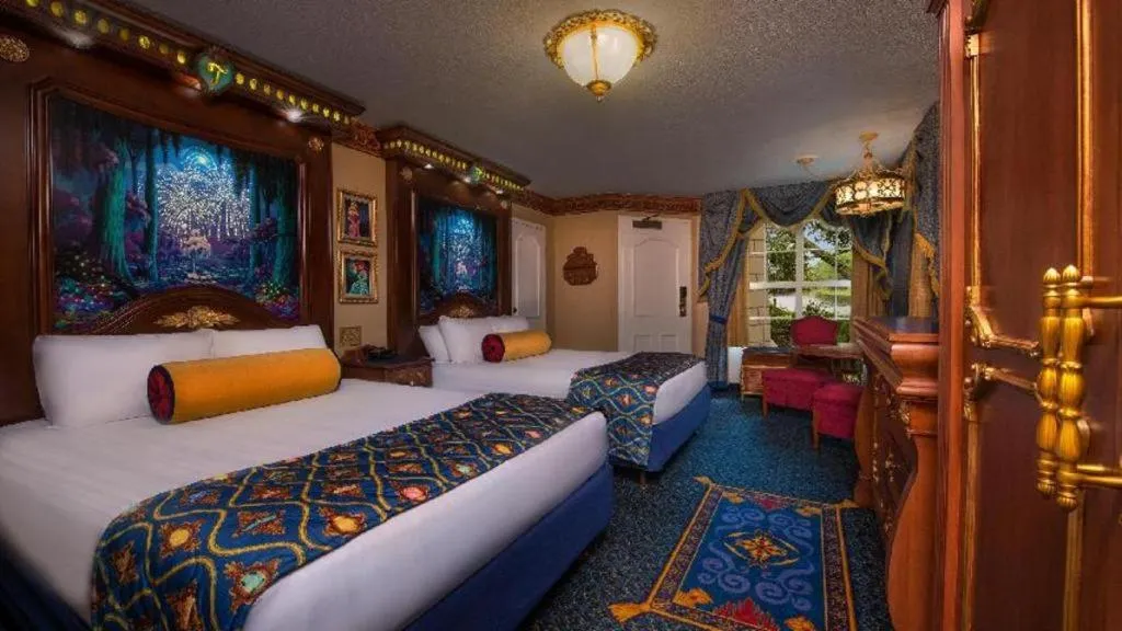 Bed in Disney's Port Orleans Resort - Riverside