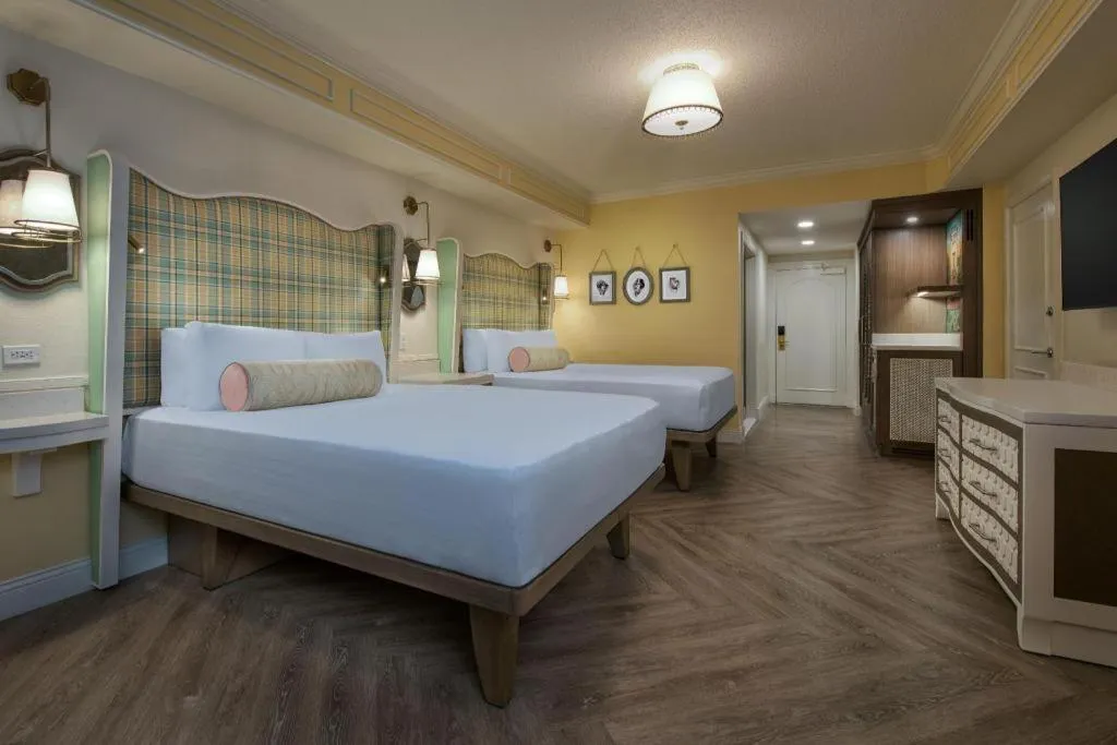 Bed in Disney's Boardwalk Inn
