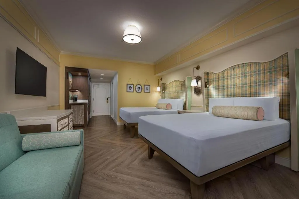 Bed in Disney's Boardwalk Inn