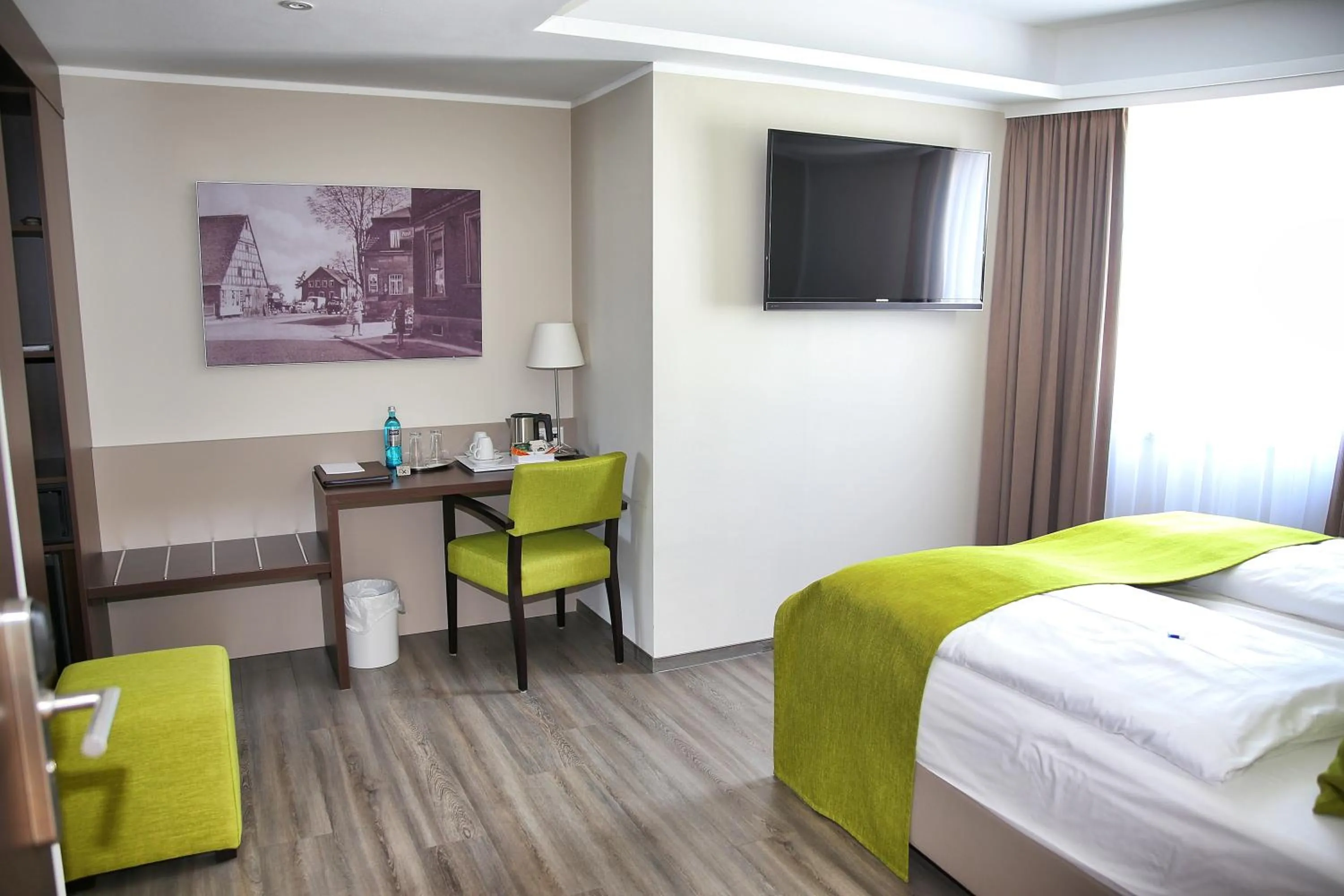 Bedroom, Bed in hotel bomonti Nürnberg West