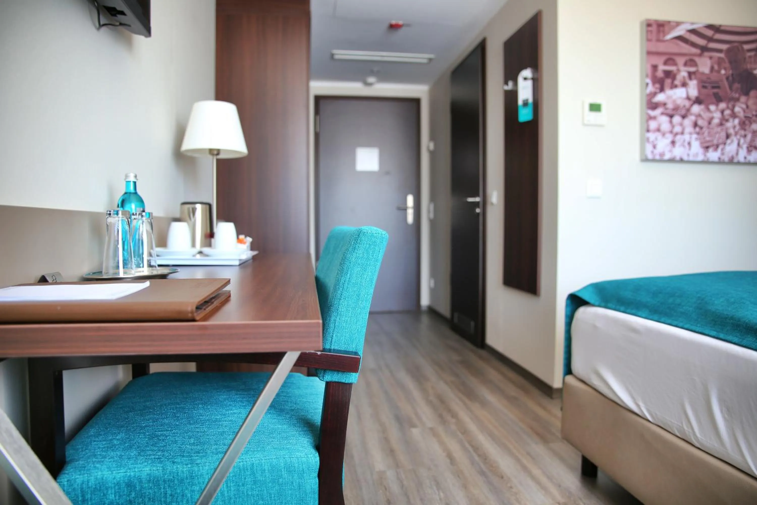 Bedroom, Bed in hotel bomonti Nürnberg West