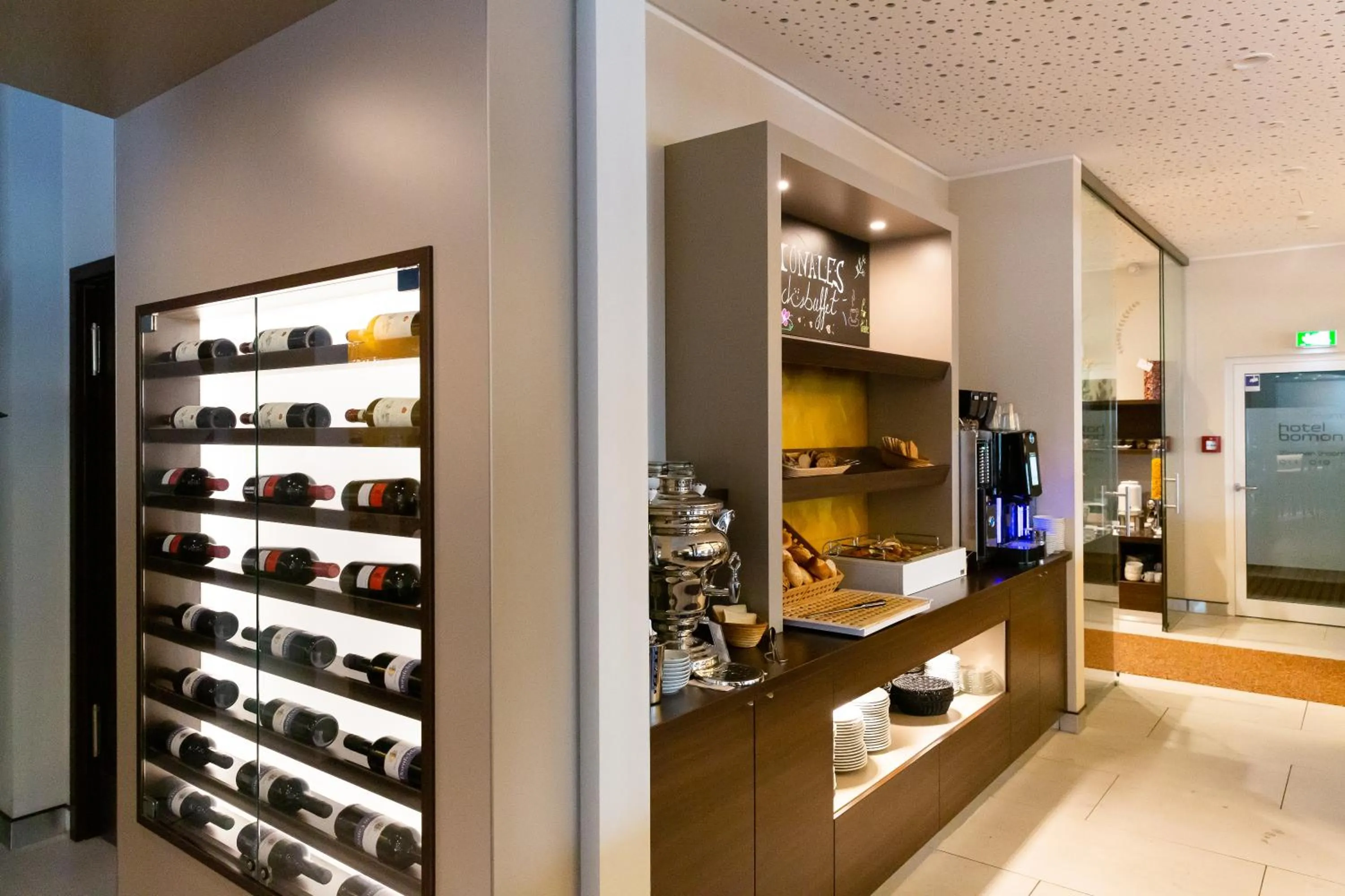 Lounge or bar in hotel bomonti Nürnberg West