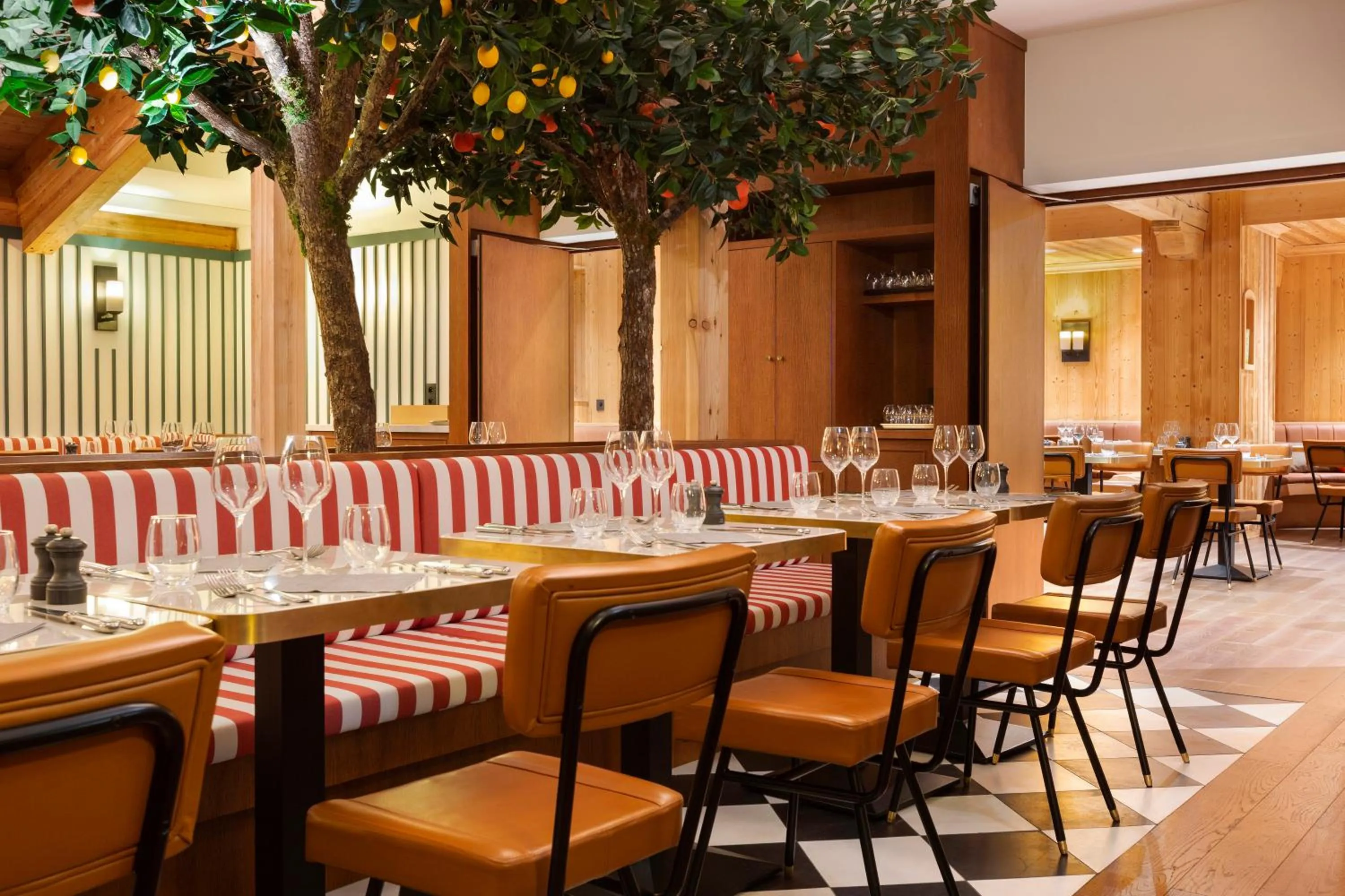 Restaurant/places to eat in Ours Blanc Hotel & Spa