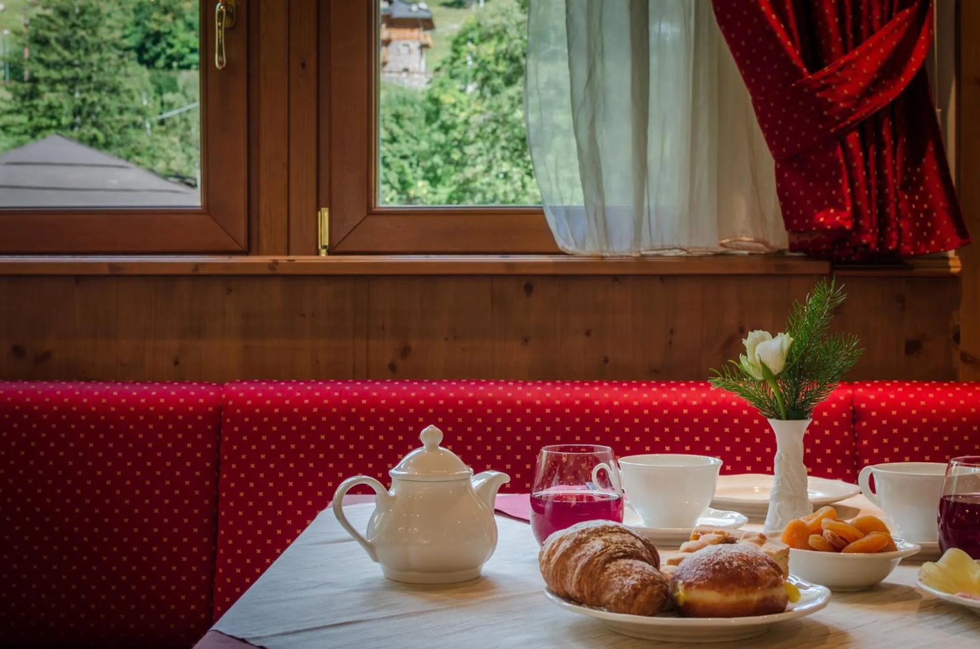 Restaurant/places to eat in Hotel Rosa Degli Angeli