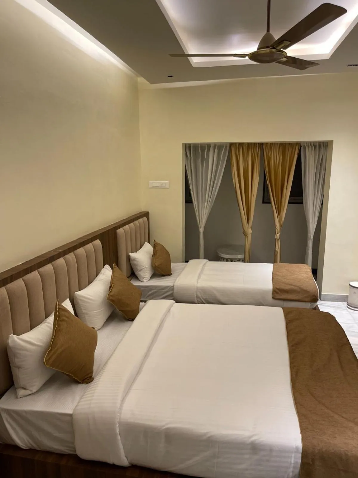 Bedroom, Bed in Suthanthira stay Inn