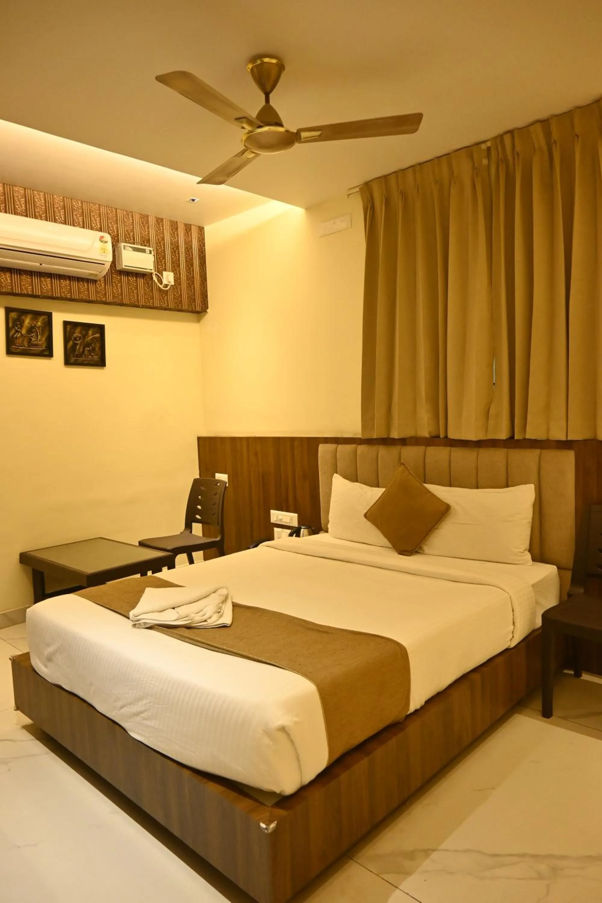 Bed in Suthanthira stay Inn