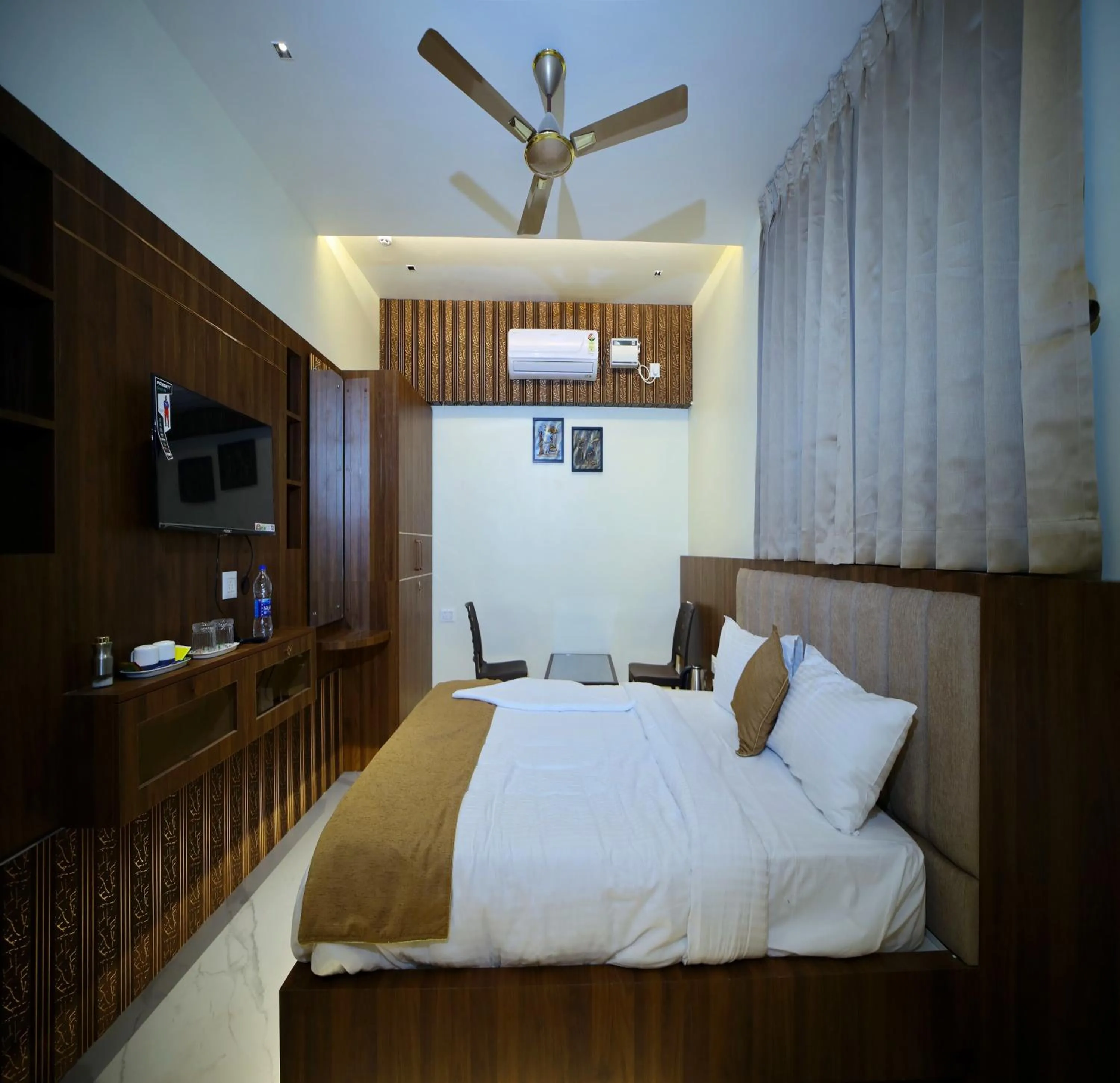 Bed in Suthanthira stay Inn