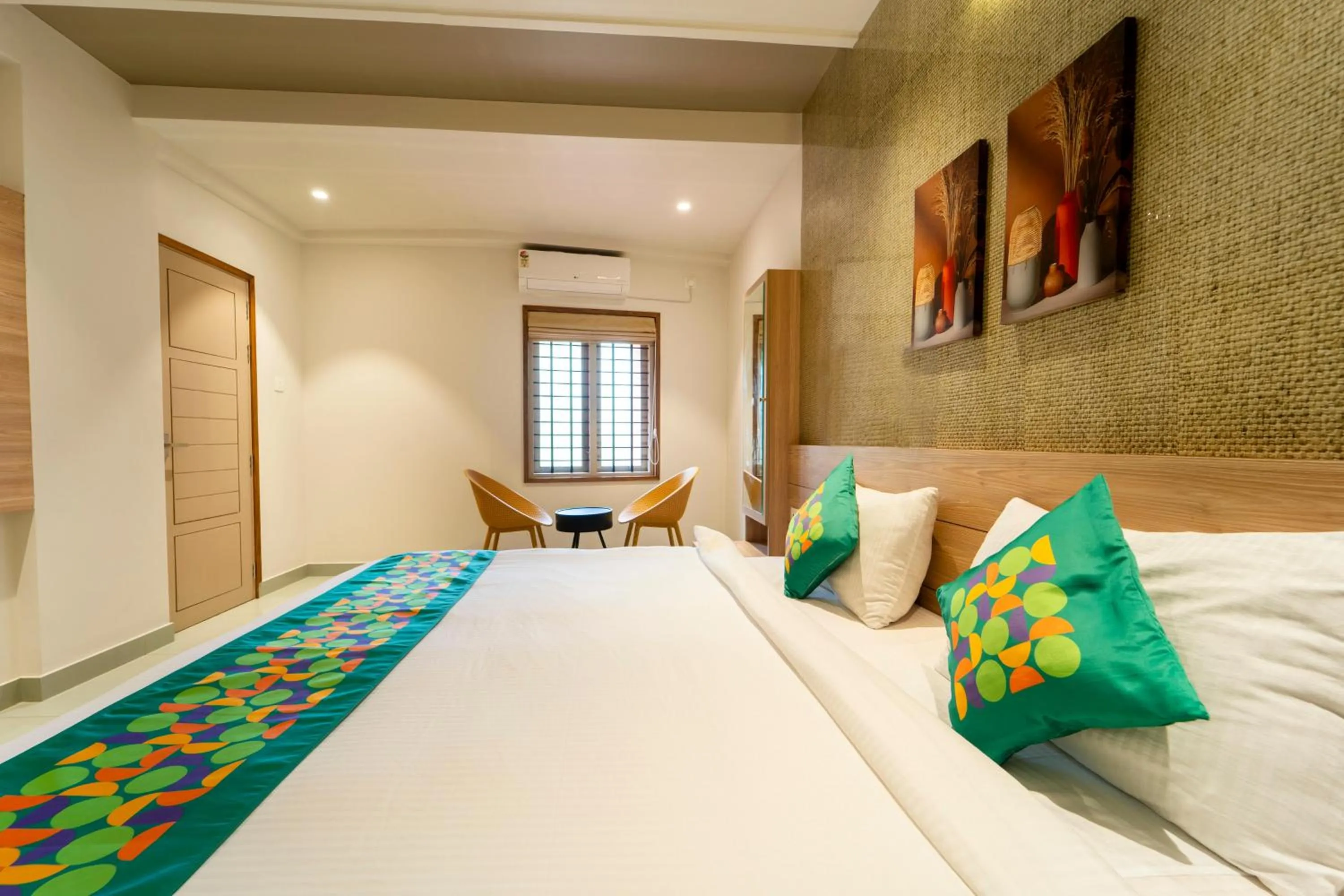 Bedroom, Bed in Treebo MR Motel