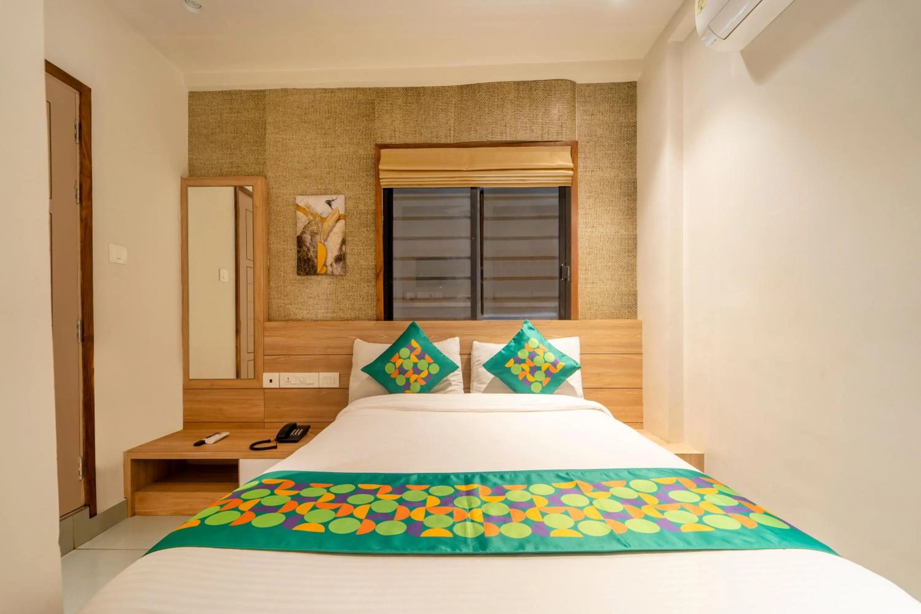 Bedroom, Bed in Treebo MR Motel